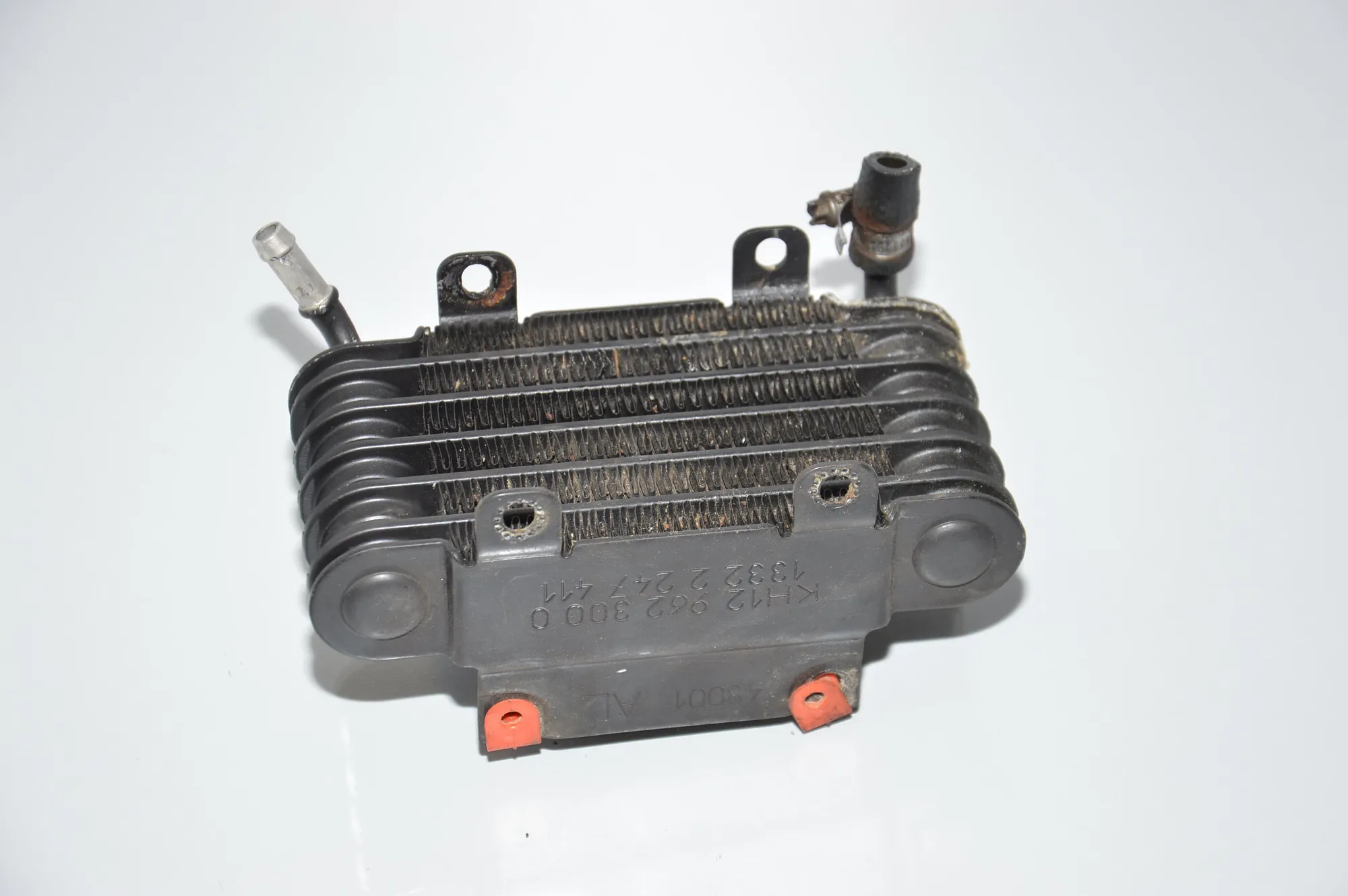 Other Engine Compartment Parts – OEM 2247411 · BMW 5 Touring (E39) 530 d 2000 – 2
