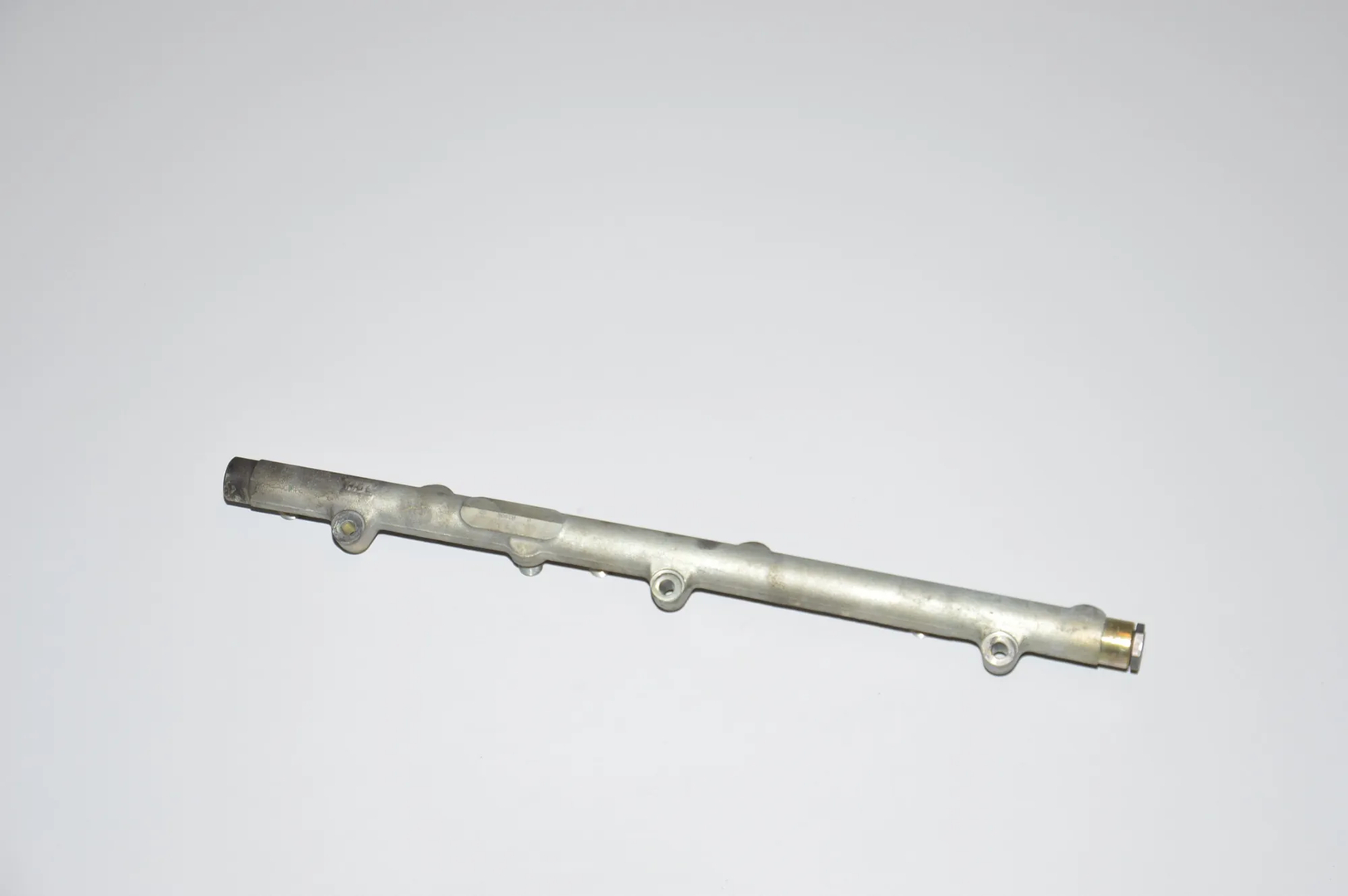 Fuel Rail – OEM 0445216002 · BMW 5 Touring (E39) 530 d 2000 – 3