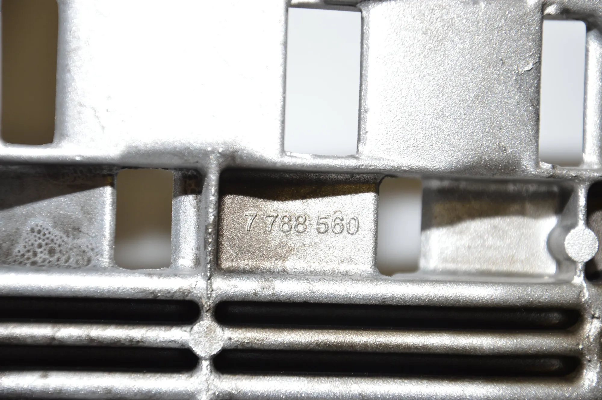 Additional Inner Engine Parts – OEM 7788560 · BMW 5 (E39) BMW 5 (E39) 525 d 2002 – 5