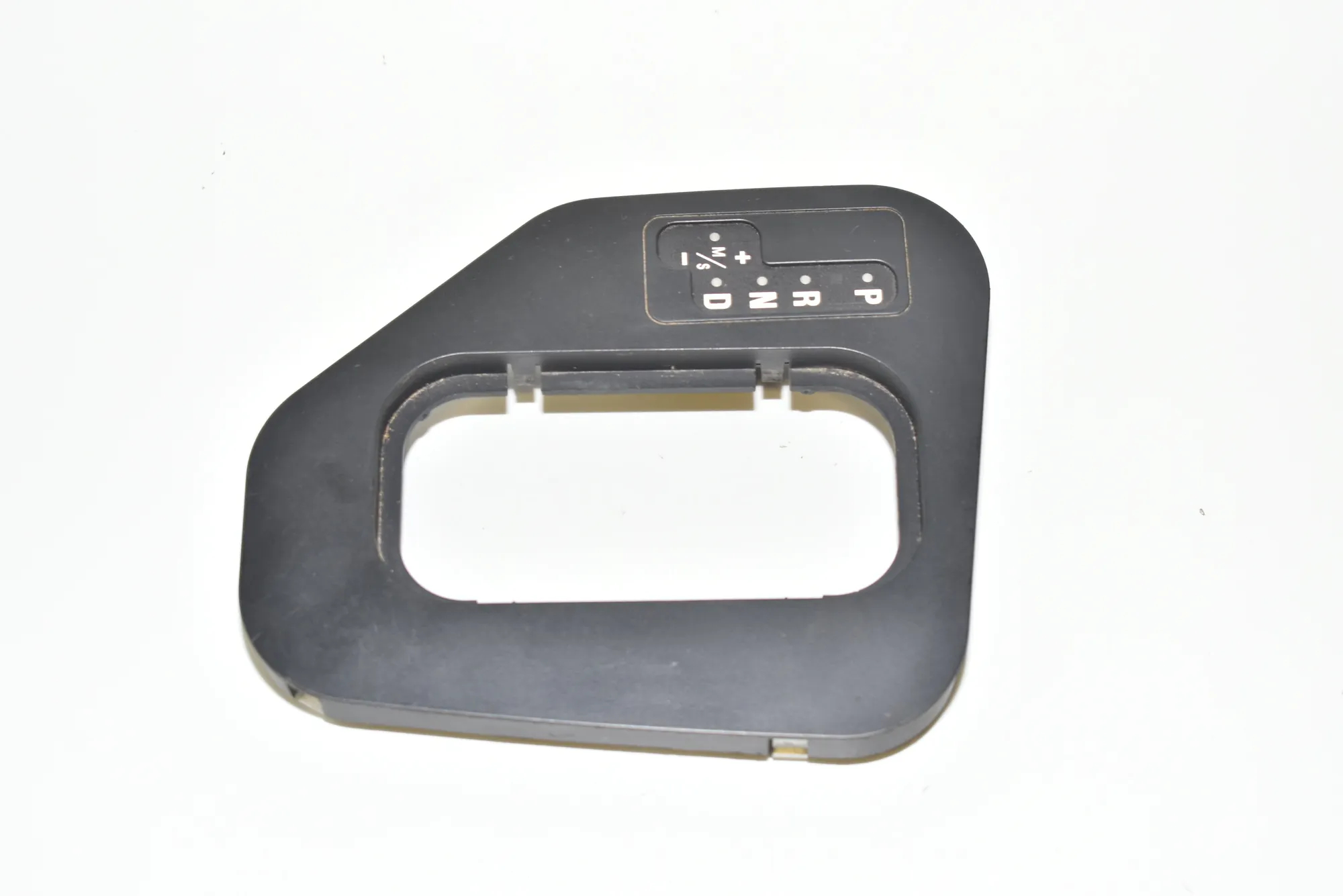 Gear Shifting Level Plastic Trim – OEM 8256275 · BMW 5 Touring (E39) 530 d 2000 – 2