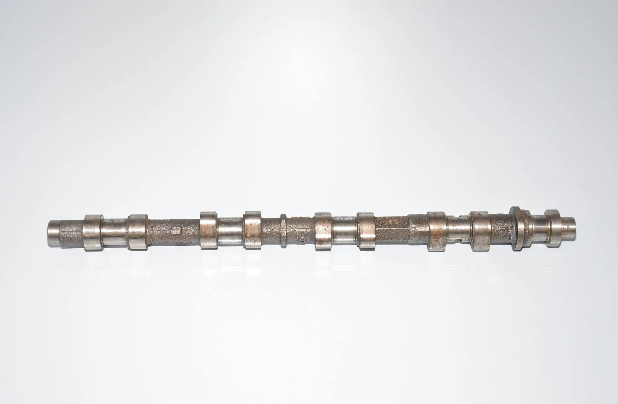 Exhaust Camshaft – OEM 2247289 · BMW 7 (E38) BMW 7 (E38) 740 d 2000