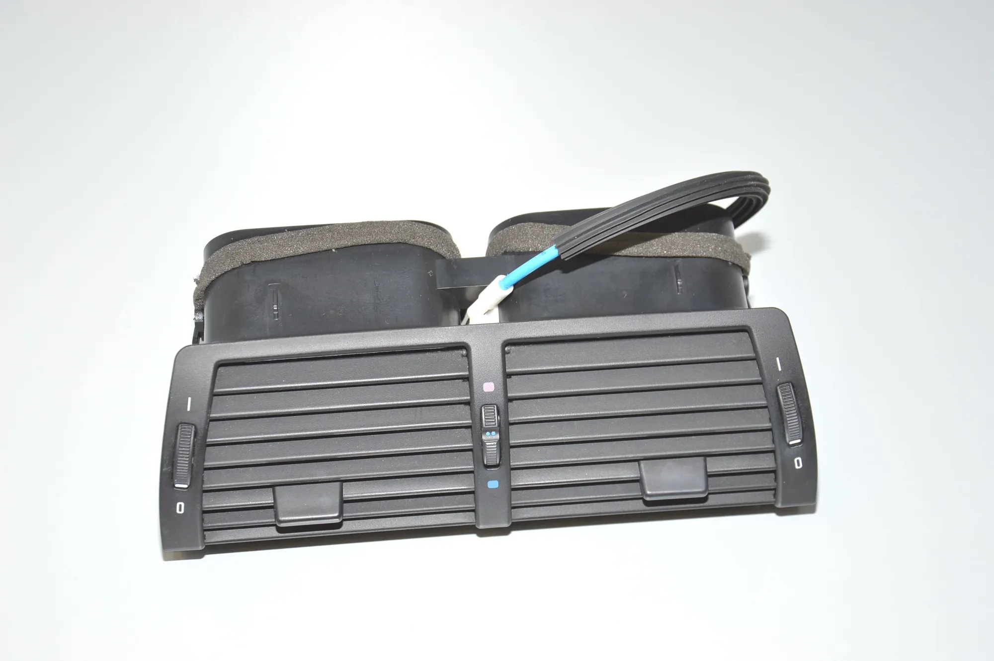 Dashboard Air Vents – OEM 8402221 · BMW X5 (E53) 4.6 is 2002