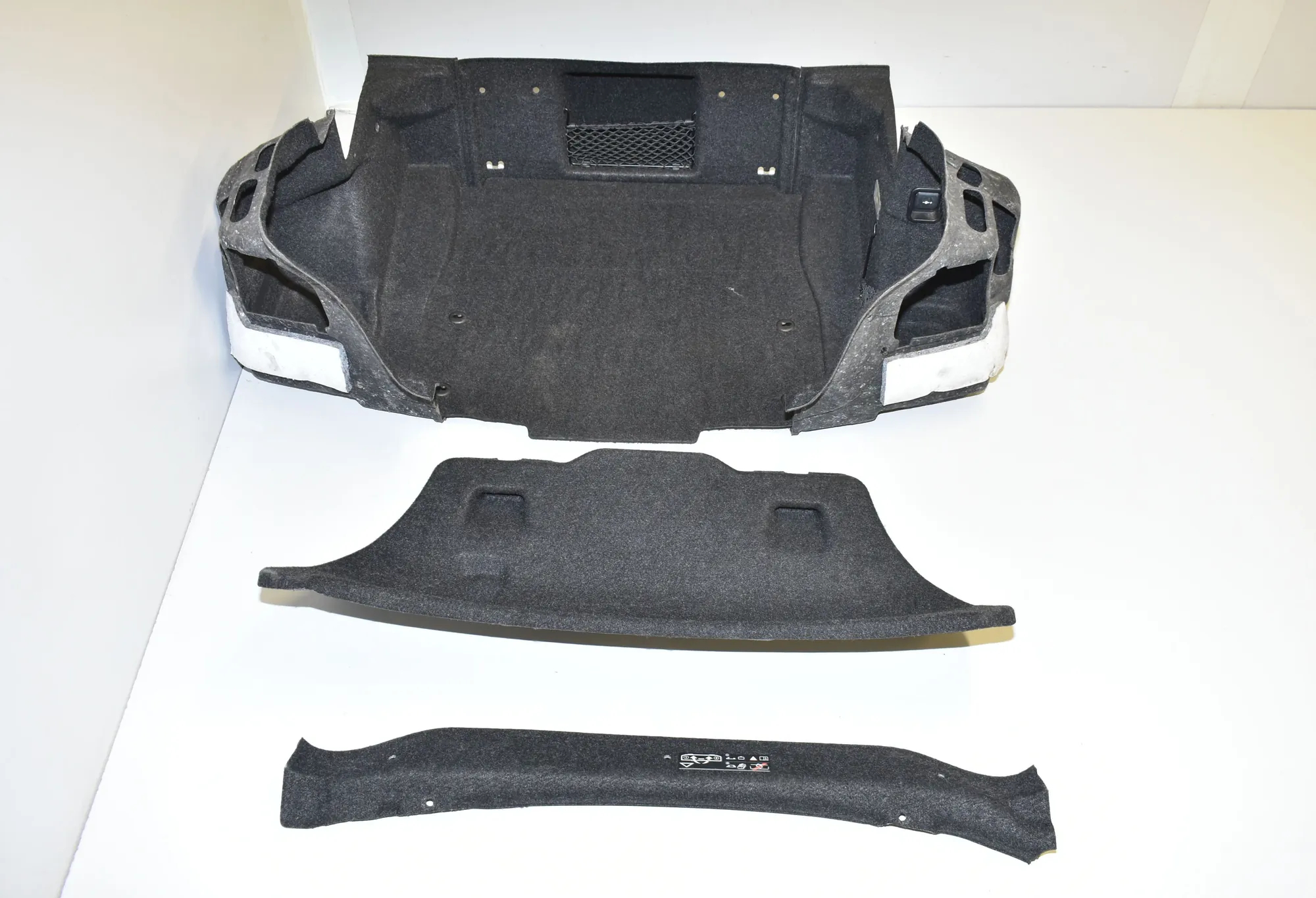 Trunk Trim Kit – OEM 9138557 · BMW 1 Cabrio (E88) 120 d 2008