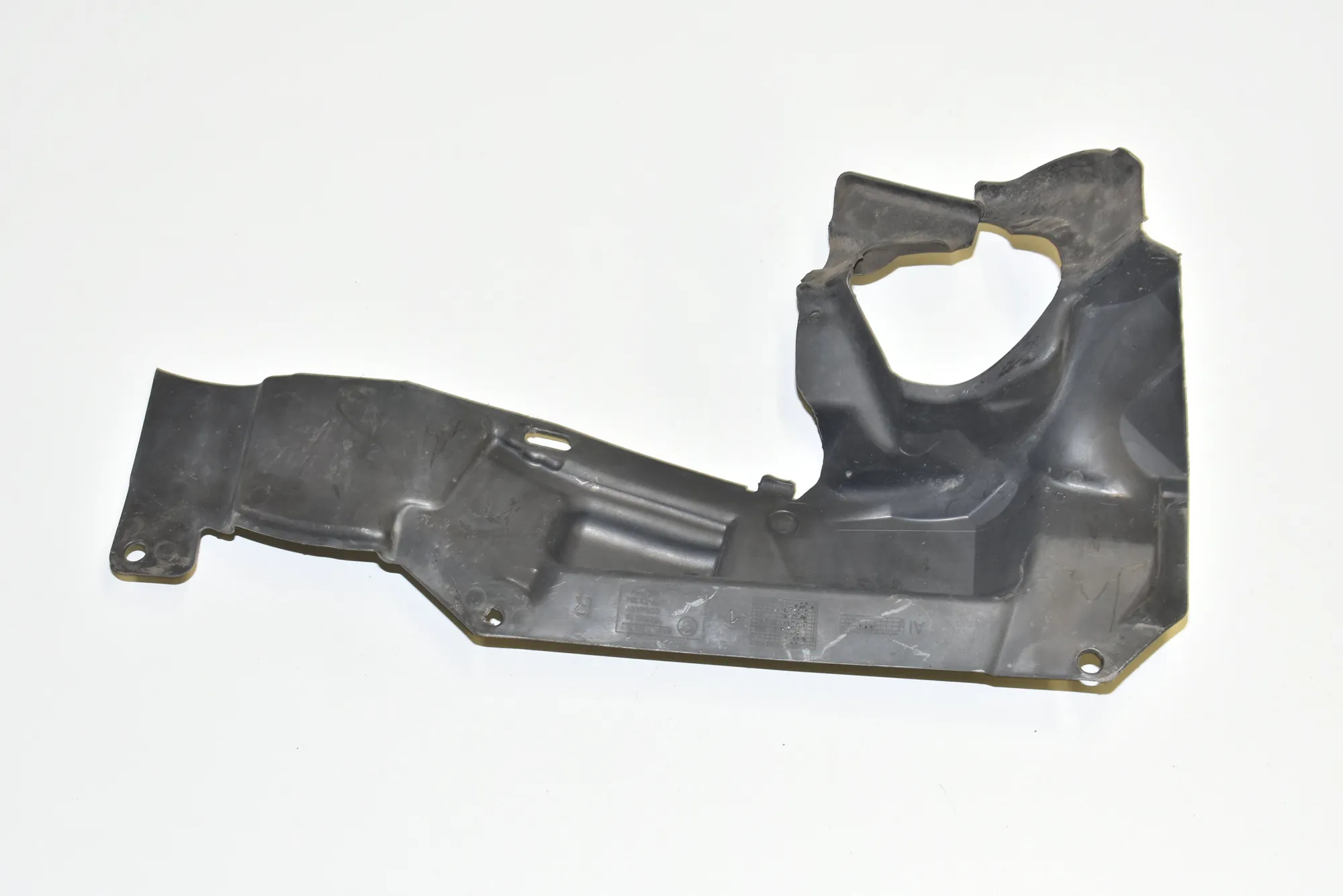 Control Arm Cover – OEM 7131712 · BMW 1 Cabrio (E88) 120 d 2008
