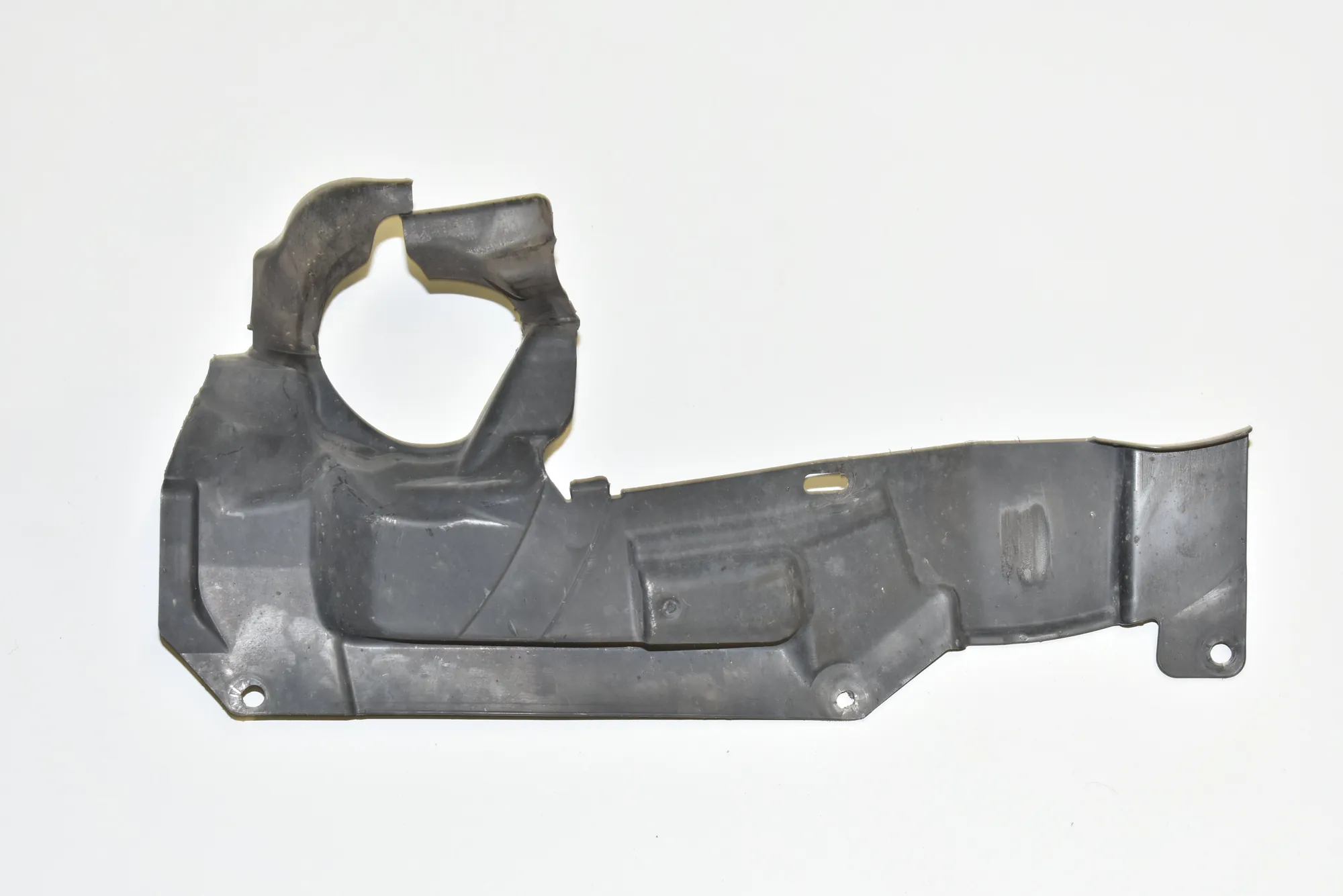 Control Arm Cover – OEM 7131712 · BMW 1 Cabrio (E88) 120 d 2008 – 3