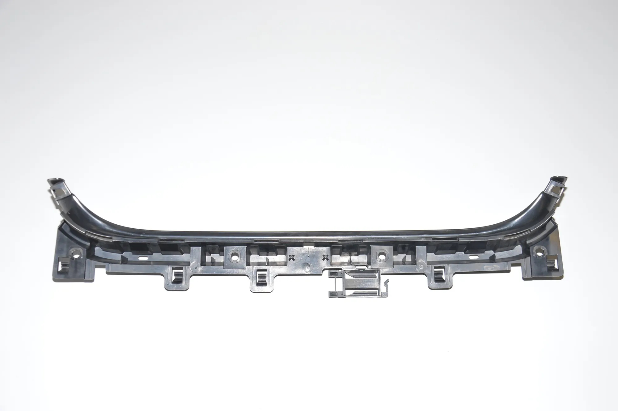 Rear Bumper Middle Bracket – OEM 7058522 · BMW 3 (E90) 318 d 2009 – 4