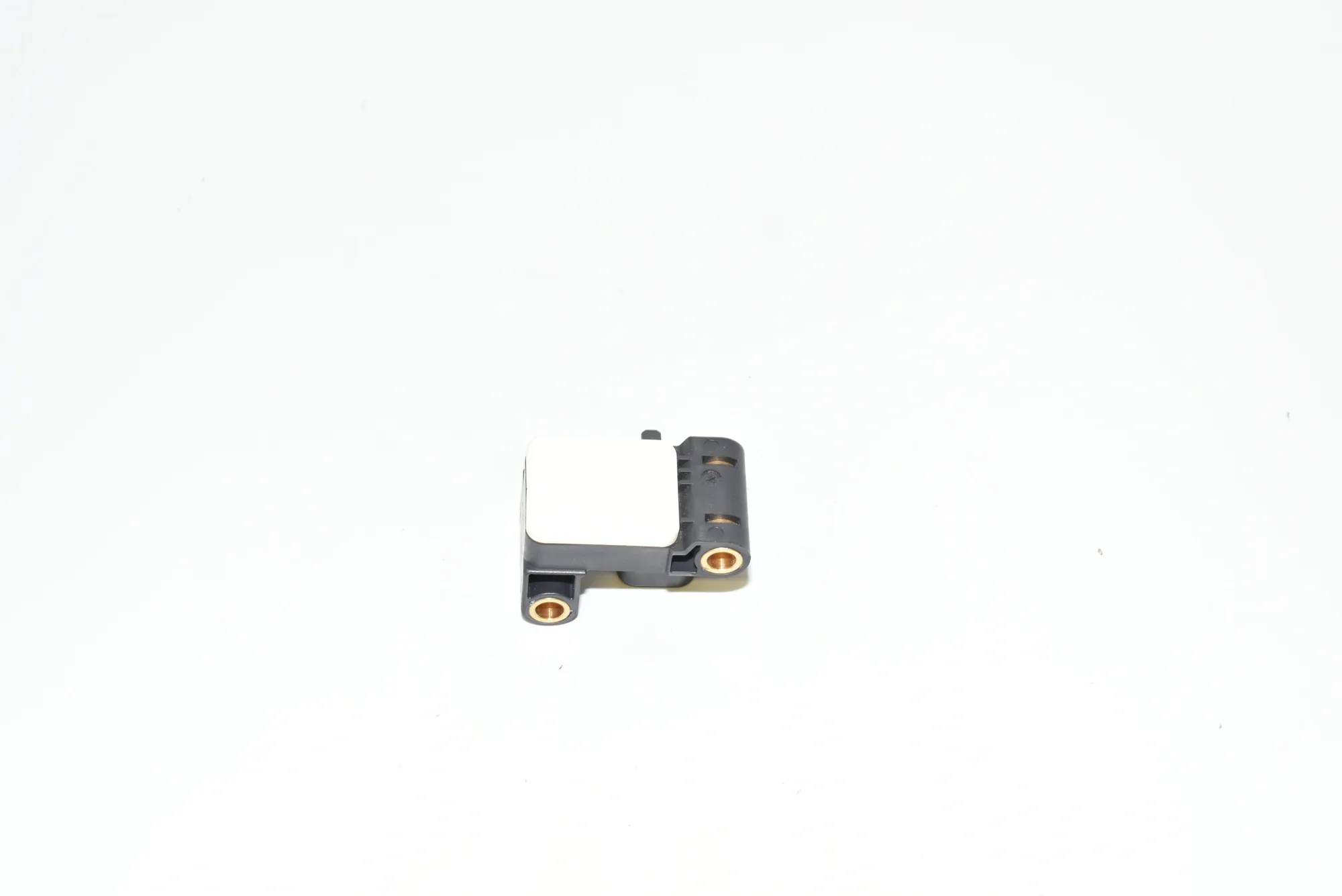 Front Right Impact Sensor – OEM 6956485 · BMW 1 Cabrio (E88) 120 d 2008