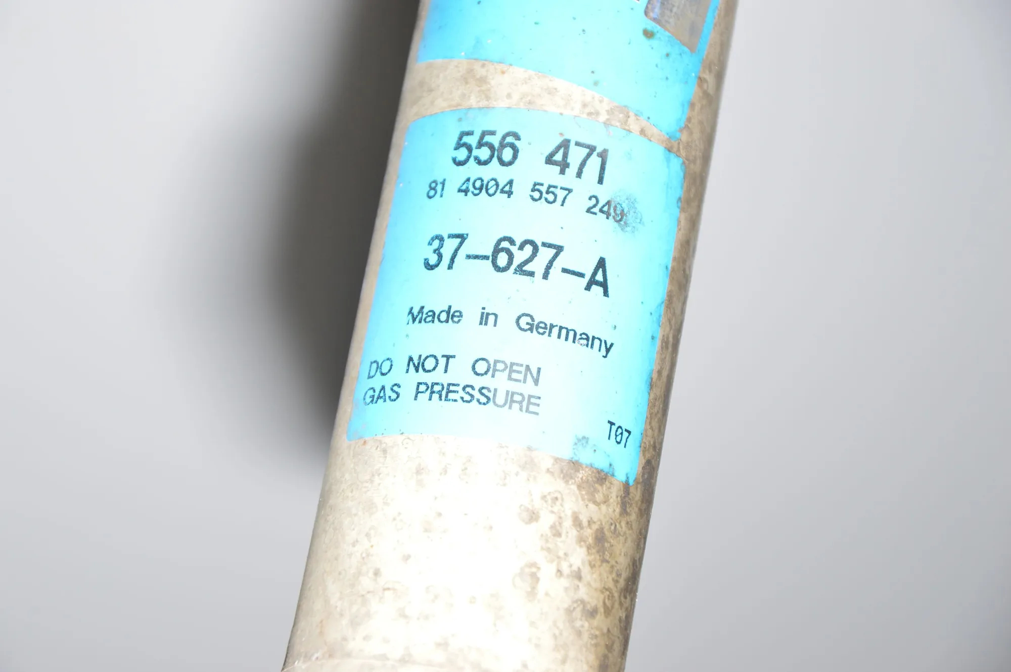 Rear Left Shock Absorber – OEM 814904557249 · BMW 5 Touring (E39) 525 d 2001 – 4