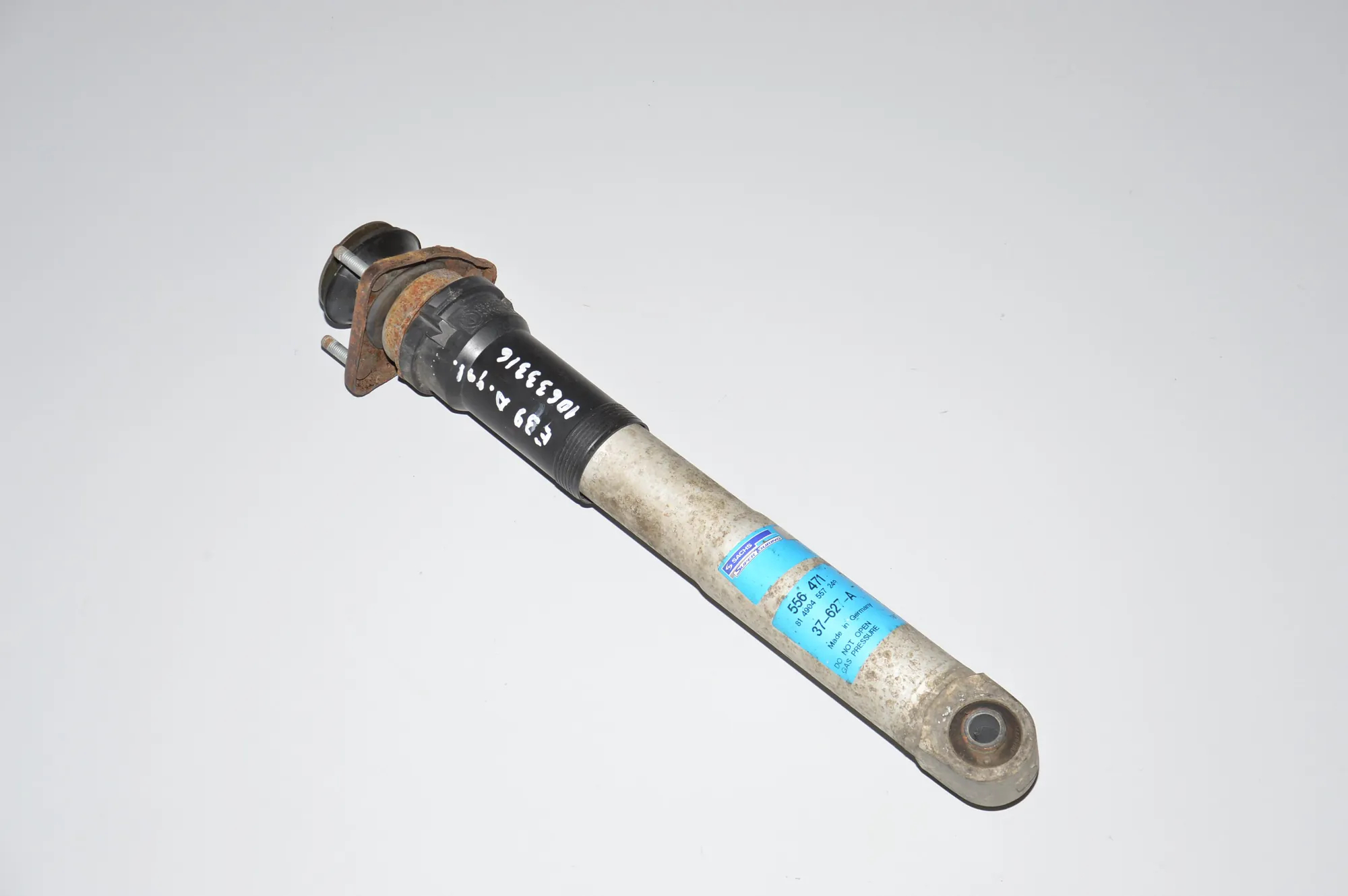 Rear Right Shock Absorber – OEM 814904557249 · BMW 5 Touring (E39) 525 d 2001 – 3
