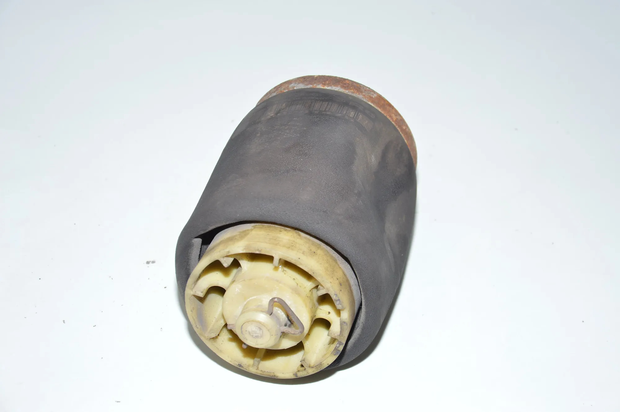 Rear Right Air Suspension Spring Bag – OEM 6750356 · BMW X5 (E53) 3.0 d 2005 – 4