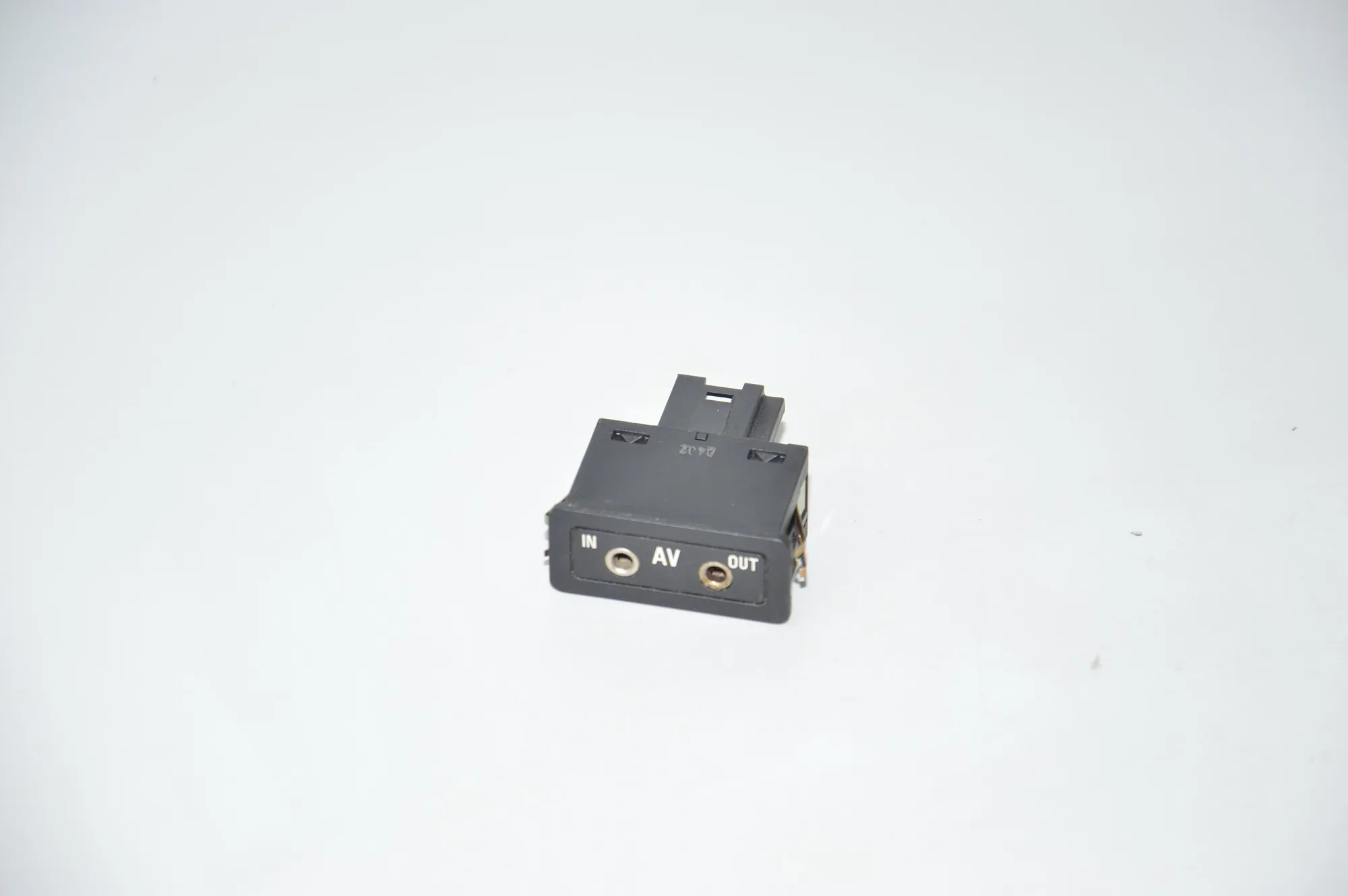 USB/AUX-In Socket Port – OEM 8368346 · BMW X5 (E53) 4.6 is 2002