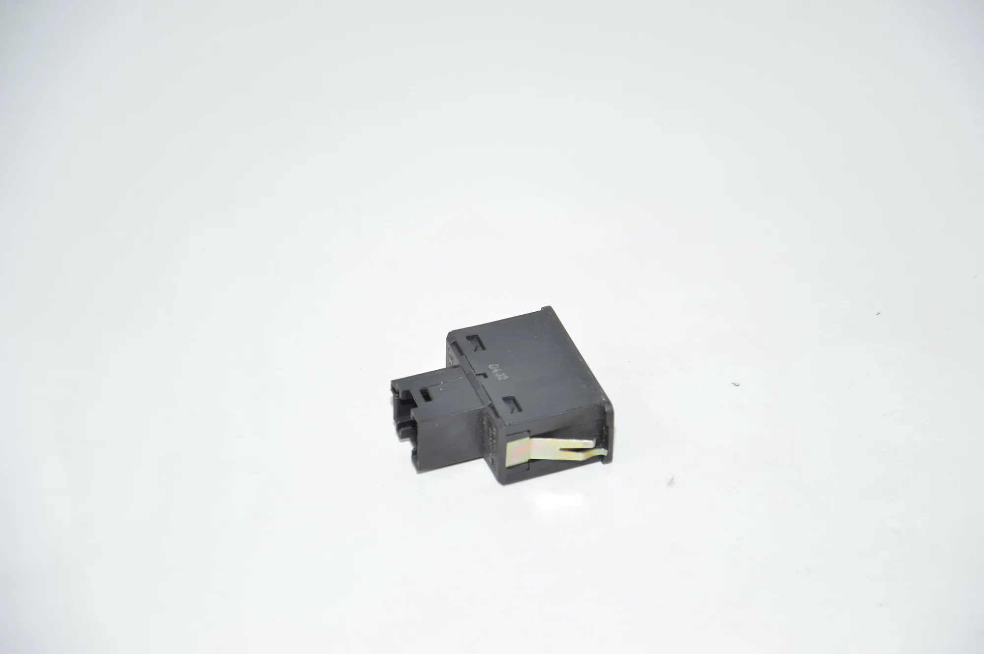 USB/AUX-In Socket Port – OEM 8368346 · BMW X5 (E53) 4.6 is 2002 – 4
