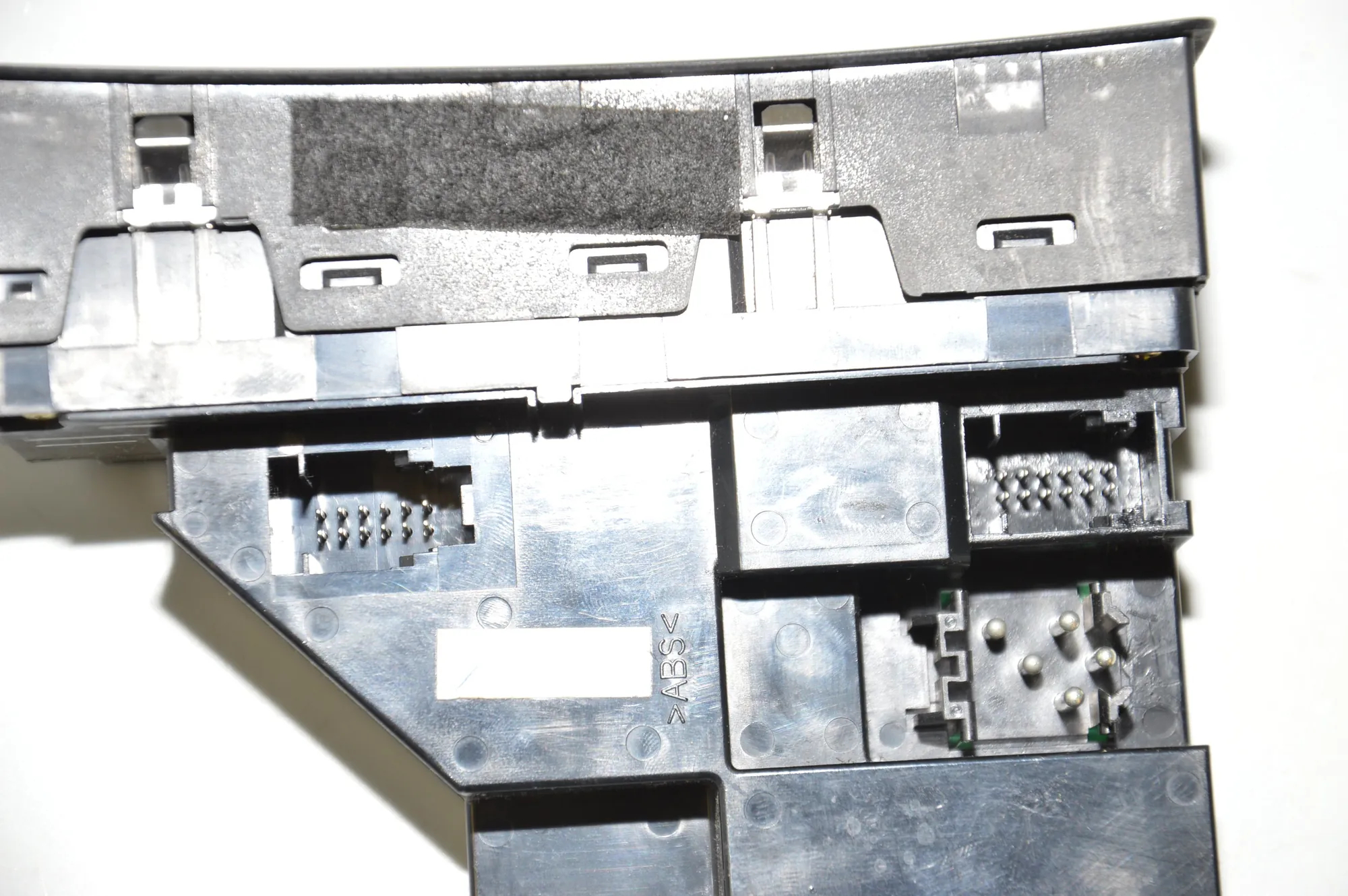 Front Left Door Window Switch – OEM 6916604 · BMW X5 (E53) 4.6 is 2002 – 6