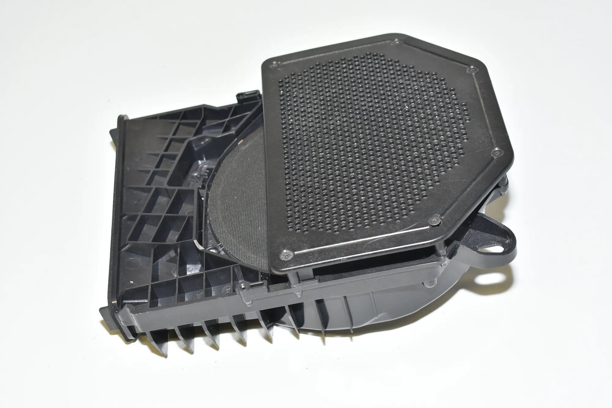 Right Side Floor Subwoofer – OEM 43040741982 · BMW 1 Cabrio (E88) 120 d 2008