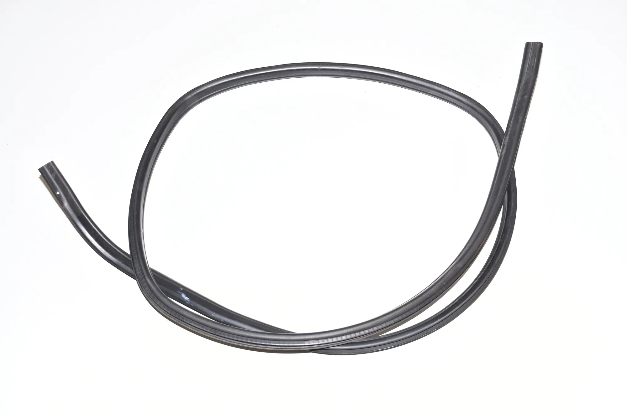 Rear Left Door Seal Rubber – OEM 2990835 · BMW X1 (E84) sDrive 20 d 2009 – 2