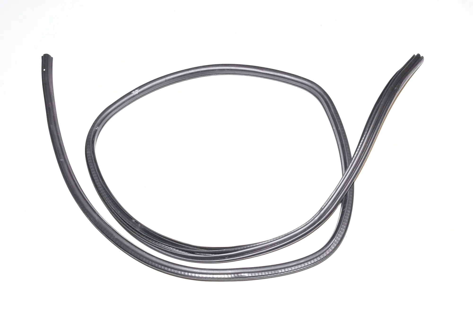 Rear Right Door Seal Rubber – OEM 2990835 · BMW X1 (E84) sDrive 20 d 2009 – 2
