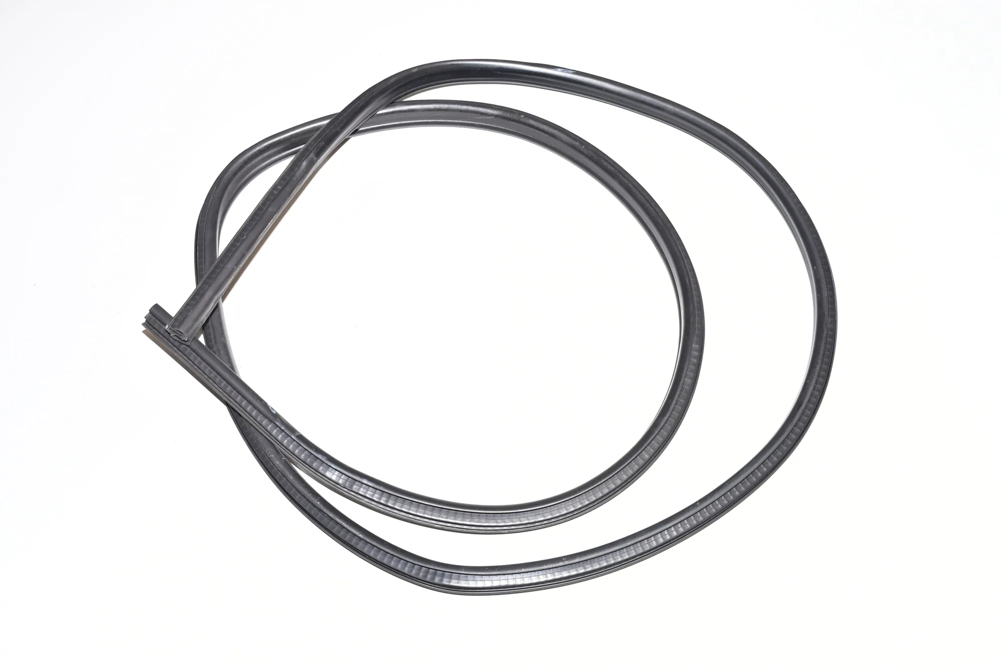 Front Right Door Seal Rubber – OEM 2990833 · BMW X1 (E84) sDrive 20 d 2009 – 2