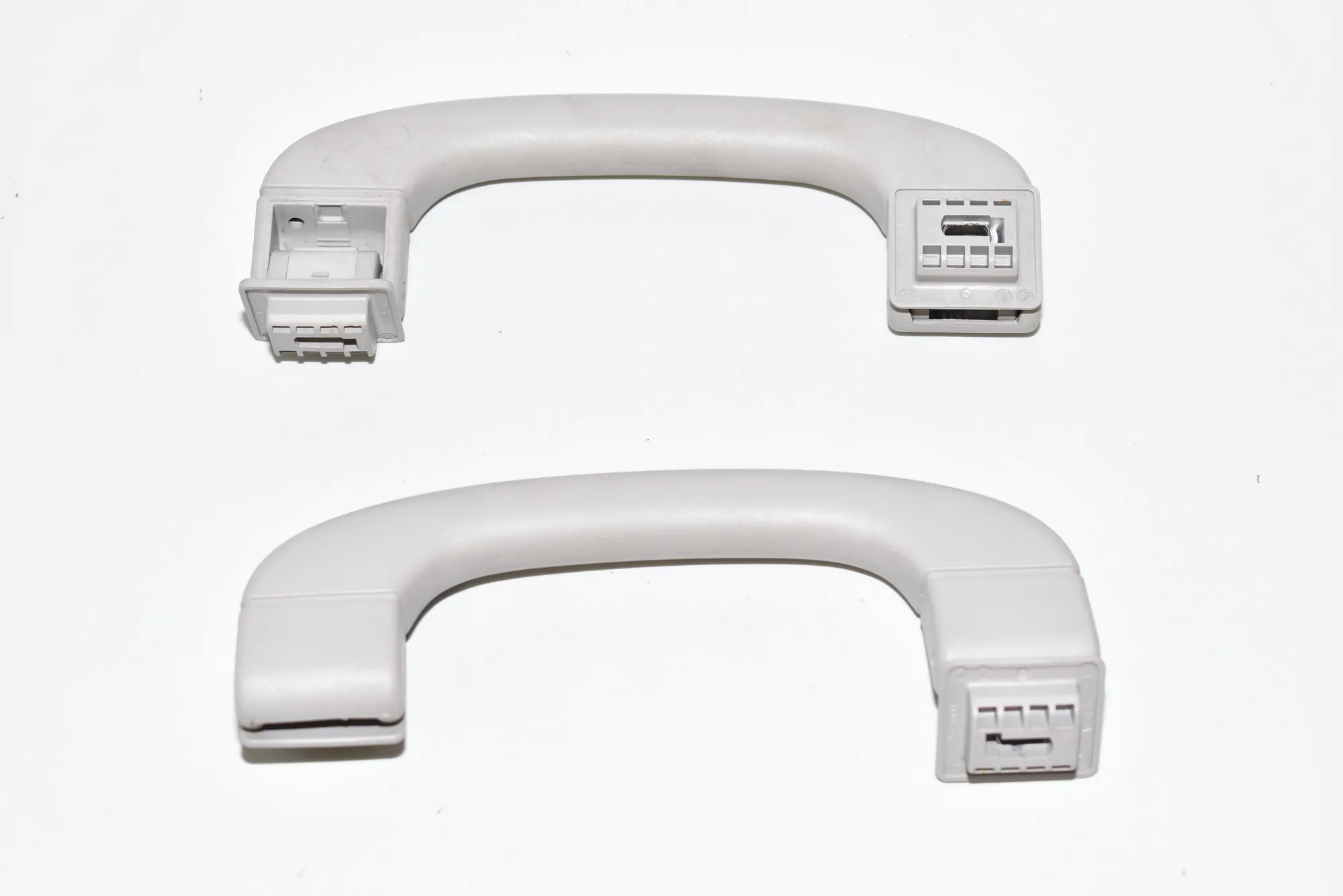 Front Right Roof Handle – OEM 51169143518 · BMW X1 (E84) sDrive 20 d 2009 – 4