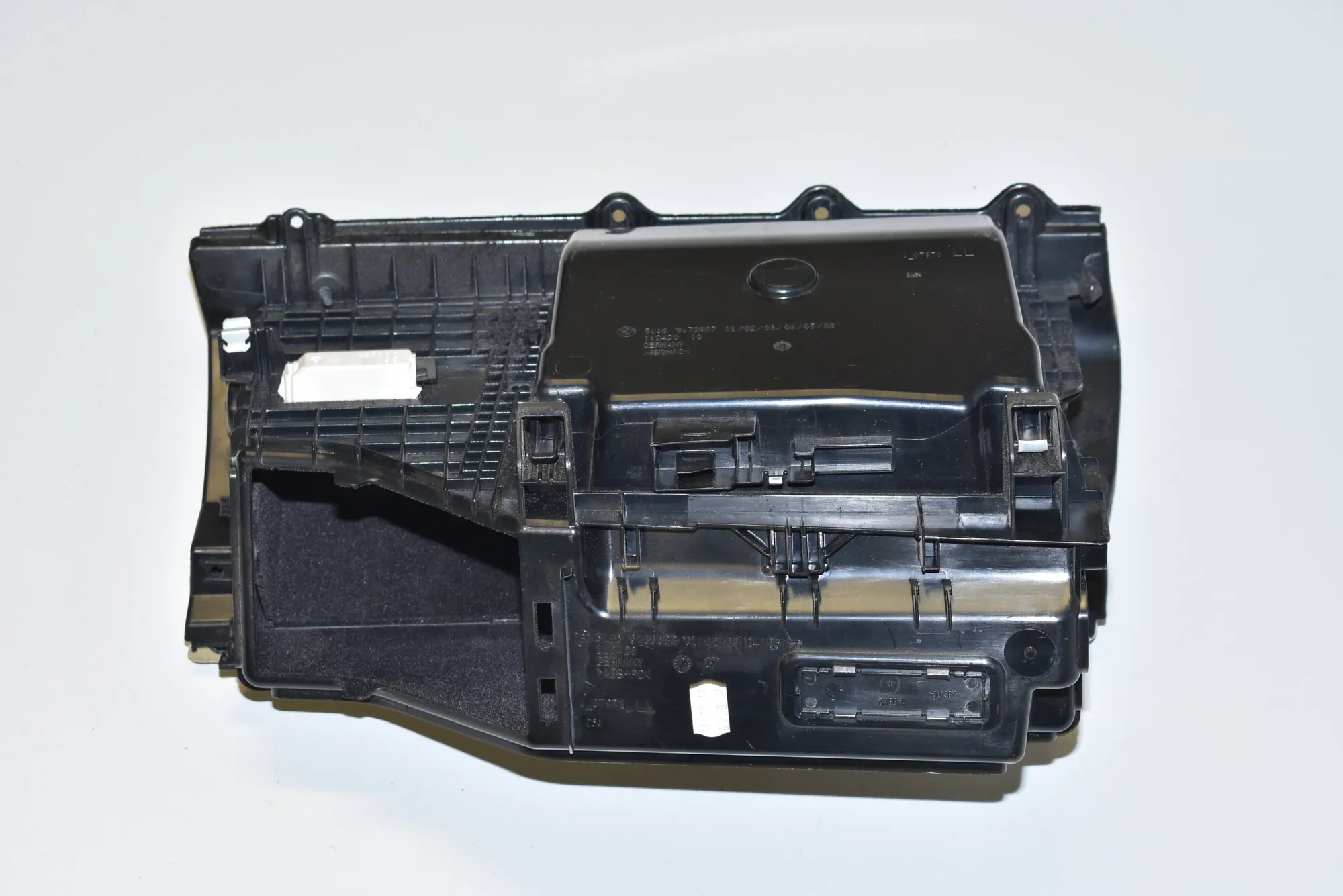 Glove Compartment – OEM 9166683 · BMW 5 Touring (F11) BMW 5 Touring (F11) 520 d 2012 – 4