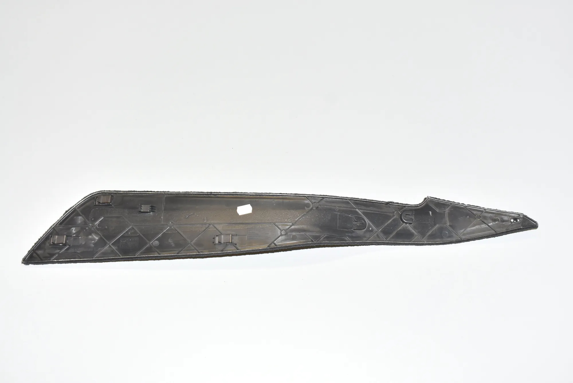 Center Console Trim – OEM 9171567 · BMW 5 Touring (F11) BMW 5 Touring (F11) 520 d 2012 – 2