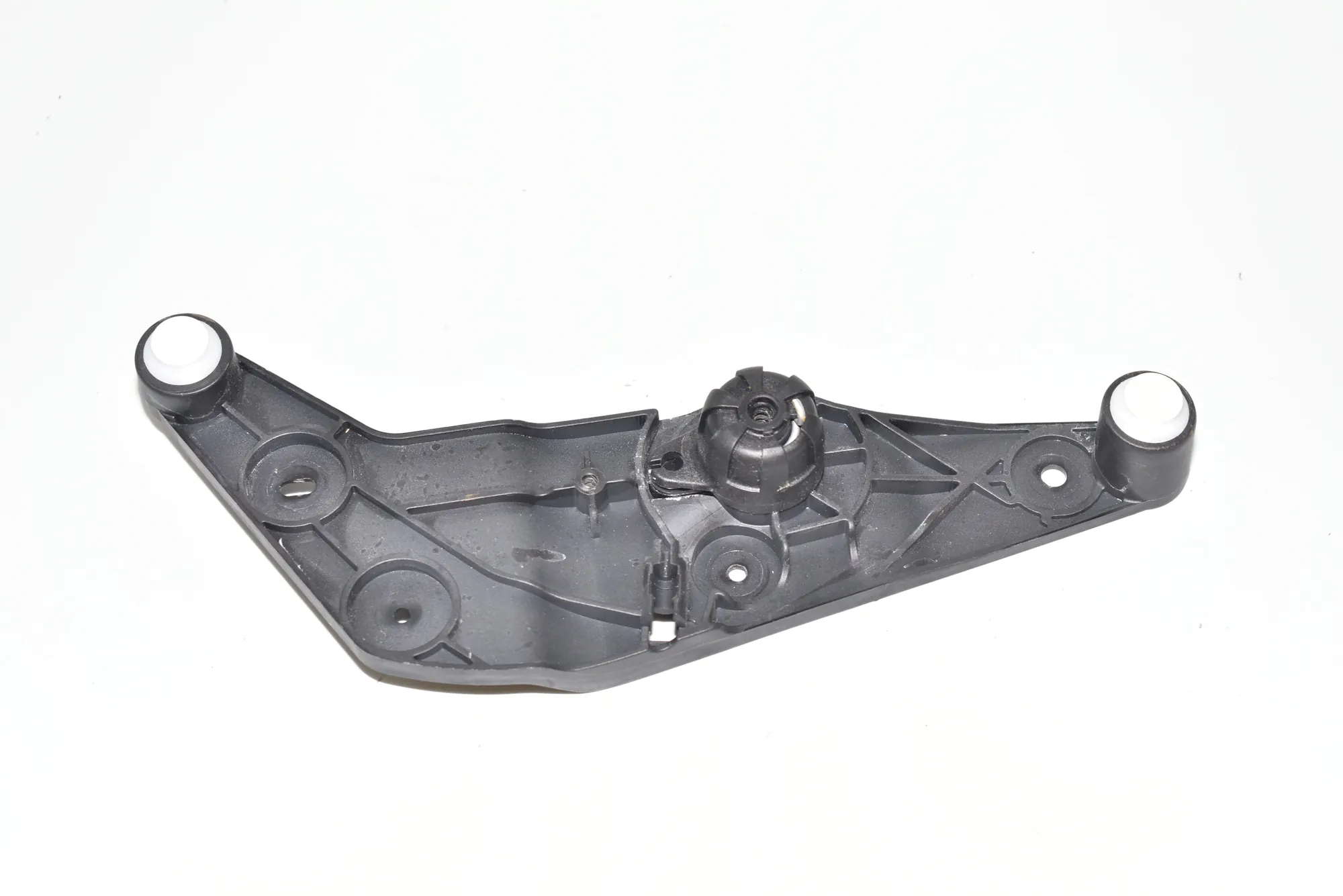 Bonnet Lock Cable – OEM 9114002 · BMW 5 Touring (F11) BMW 5 Touring (F11) 520 d 2012