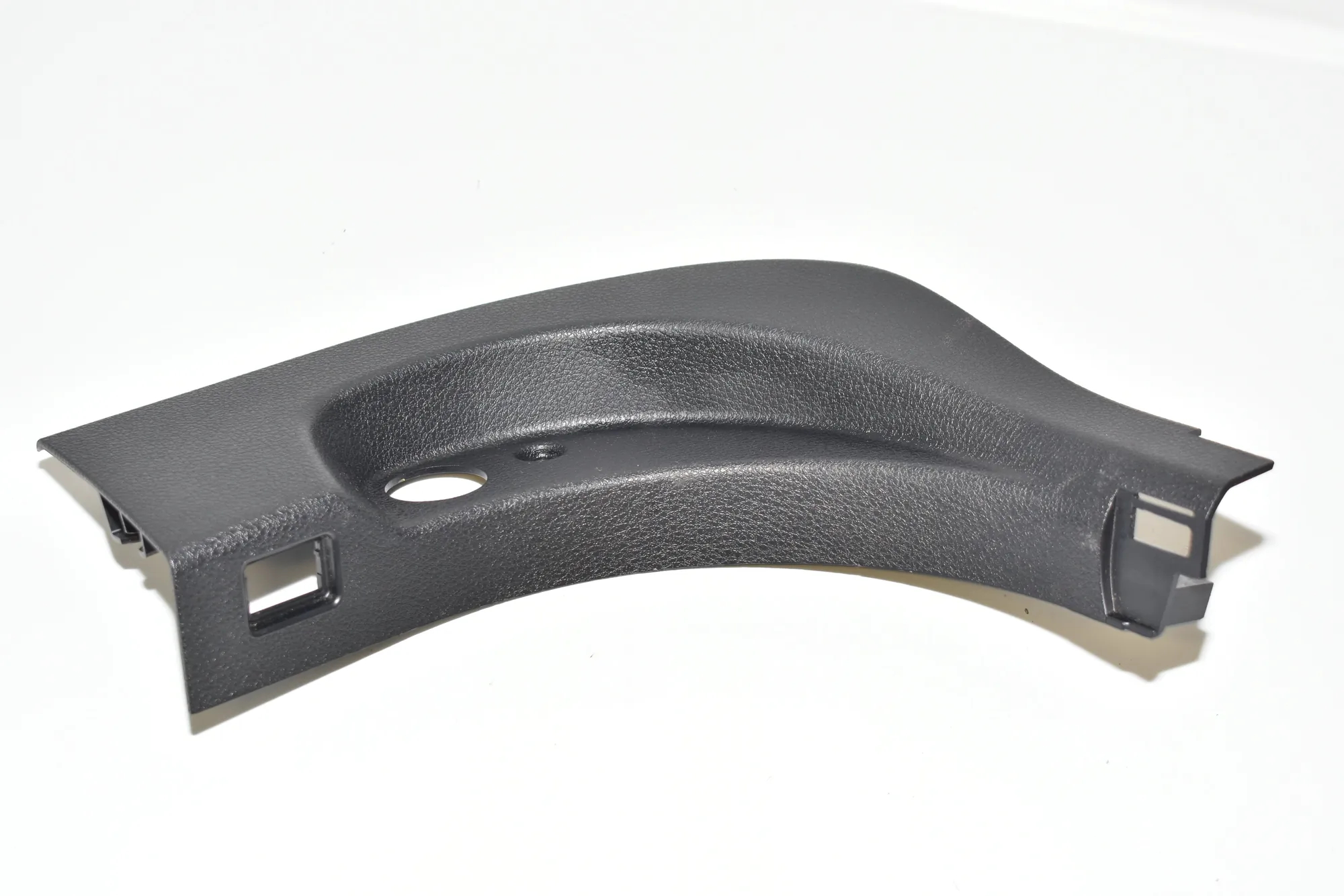 Front Left Interior Step Trim – OEM 9162735 · BMW 5 Touring (F11) BMW 5 Touring (F11) 520 d 2012 – 2
