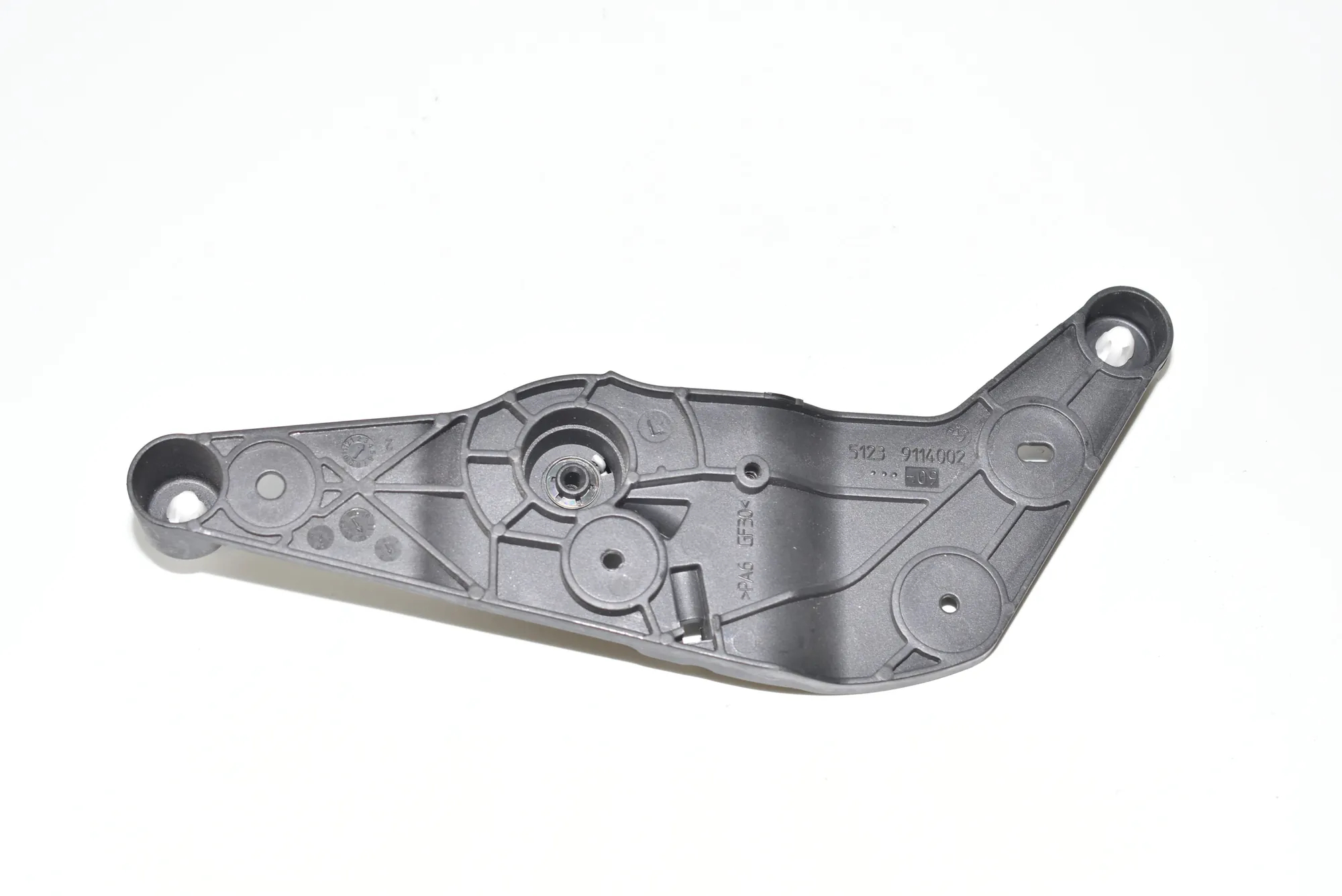 Bonnet Lock Cable – OEM 9114002 · BMW 5 Touring (F11) BMW 5 Touring (F11) 520 d 2012 – 2