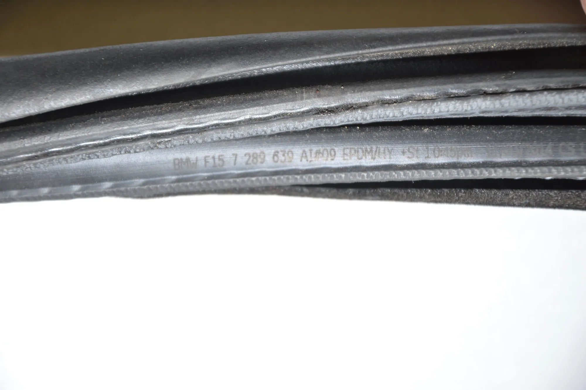 Rear Left Door Seal Rubber – OEM 7289639 · BMW X5 (F15, F85) BMW X5 (F15, F85) xDrive 30 d 2014 – 5