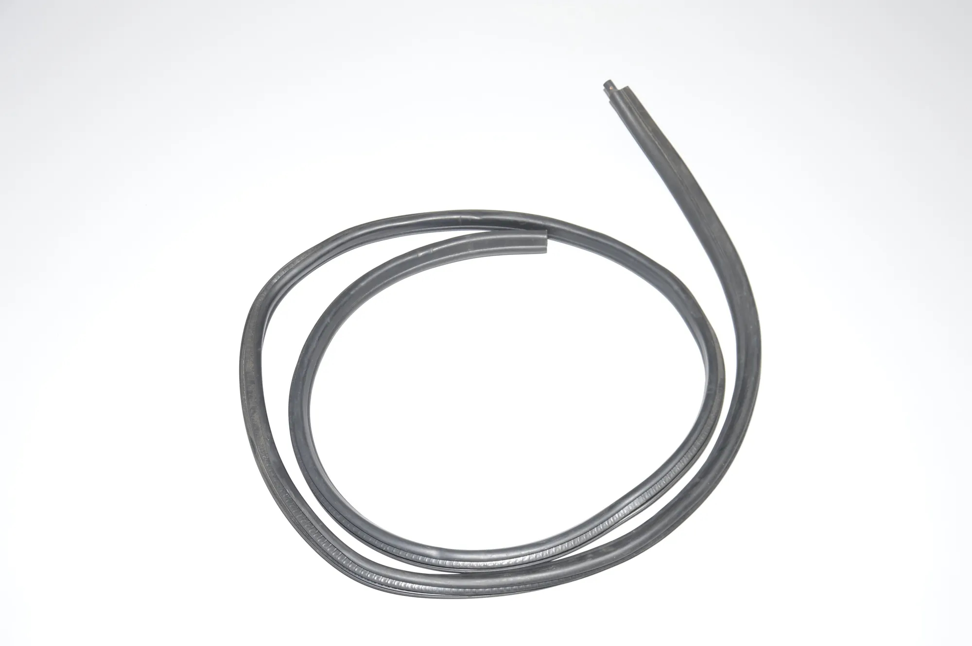 Rear Left Door Seal Rubber – OEM 2990835 · BMW X1 (E84) BMW X1 (E84) xDrive 20 d 2011 – 3