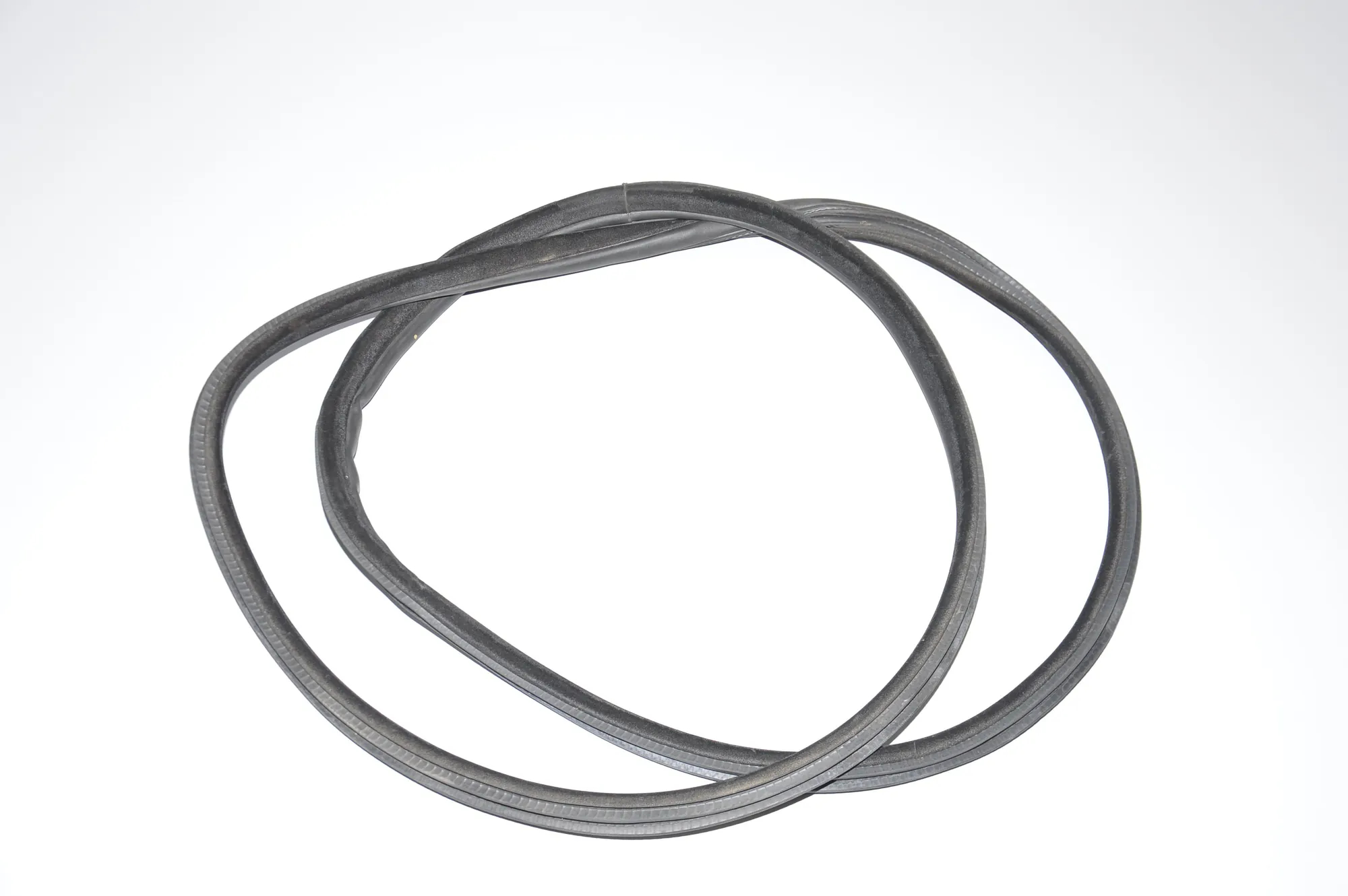 Rear Left Door Seal Rubber – OEM 7289639 · BMW X5 (F15, F85) BMW X5 (F15, F85) xDrive 30 d 2014 – 2