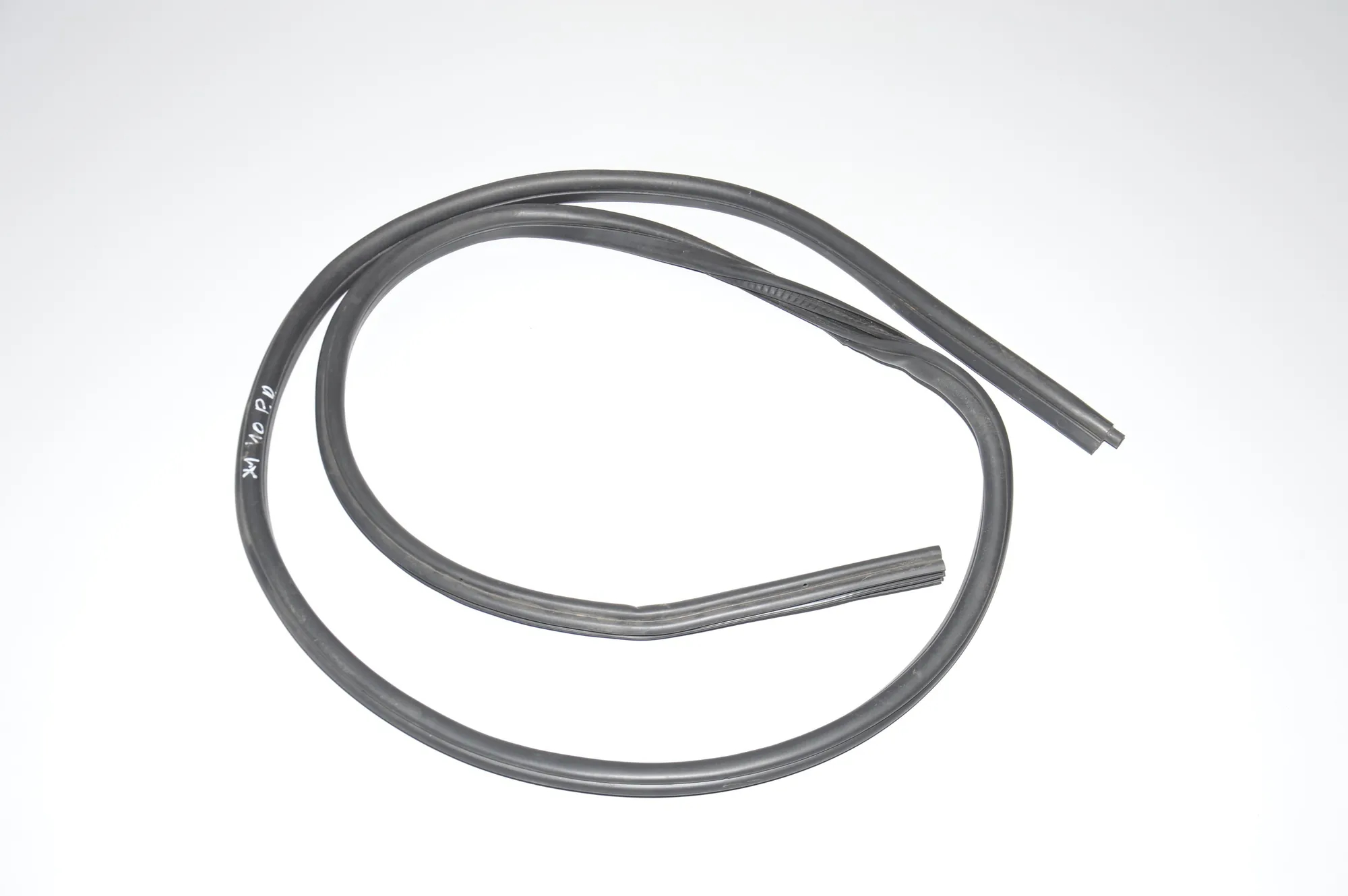Rear Right Door Seal Rubber – OEM 2990835 · BMW X1 (E84) xDrive 20 d 2010
