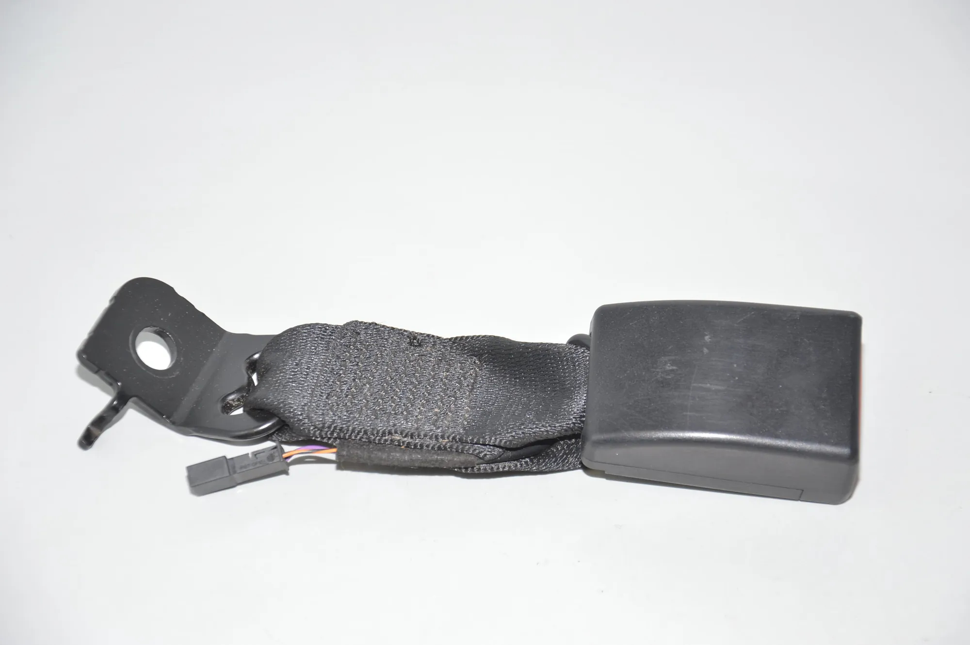 Rear Middle Seat Buckle – OEM 7266352 · BMW 3 (F30, F80) BMW 3 (F30, F80) 316 d 2012 – 3