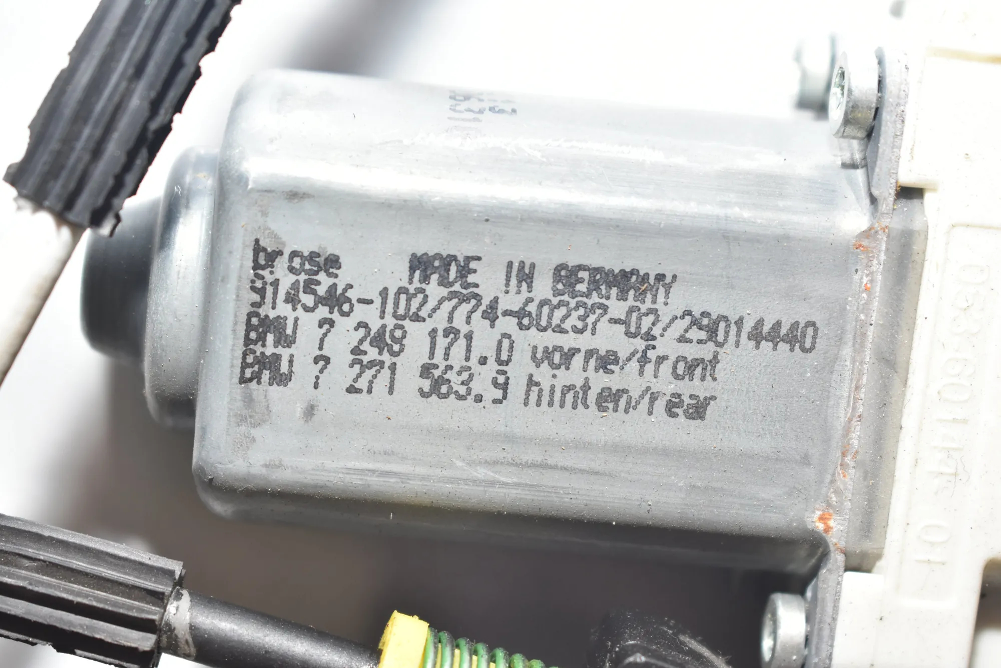 Front Left Door Window Regulator – OEM 7182111 · BMW 5 Touring (F11) BMW 5 Touring (F11) 520 d 2013 – 3