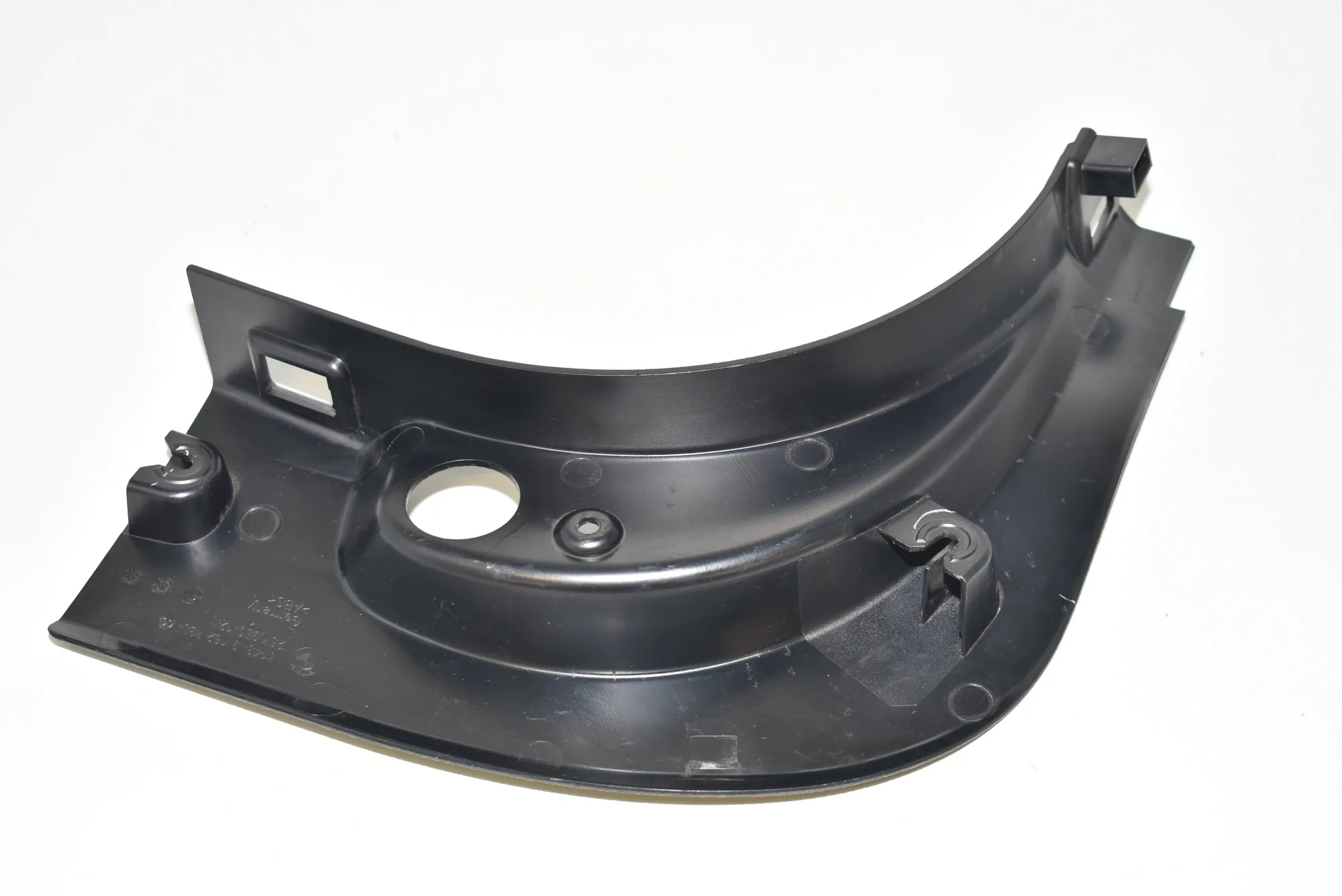Front Left Interior Step Trim – OEM 9162735 · BMW 5 Touring (F11) BMW 5 Touring (F11) 520 d 2013 – 3