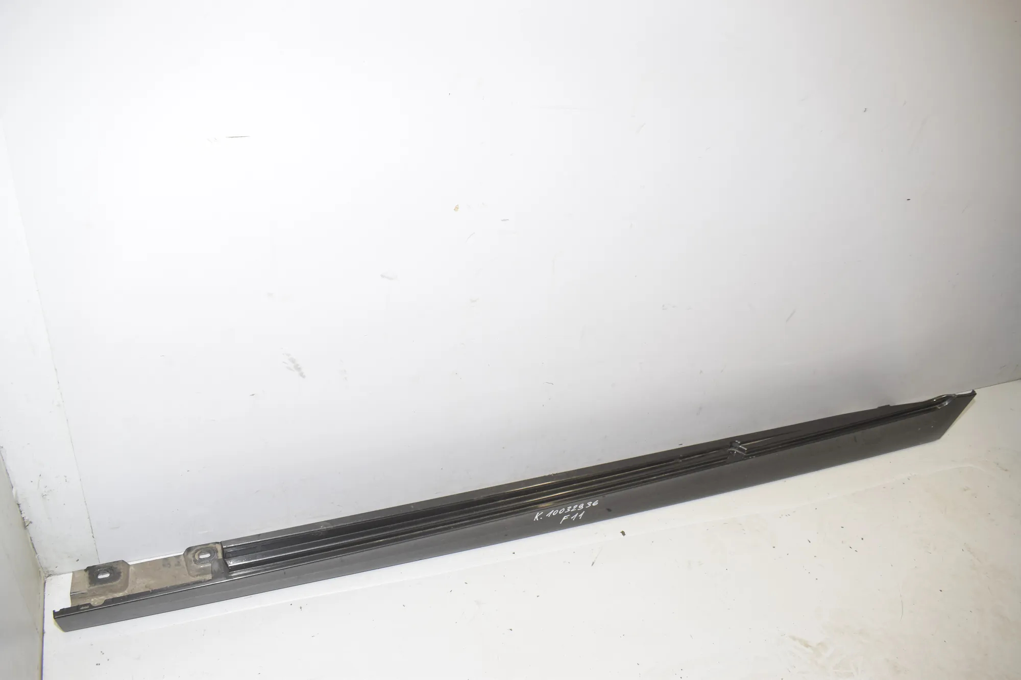 Left Side Sideskirt – OEM 7320771 · BMW 5 Touring (F11) 530 d xDrive 2011 – 2