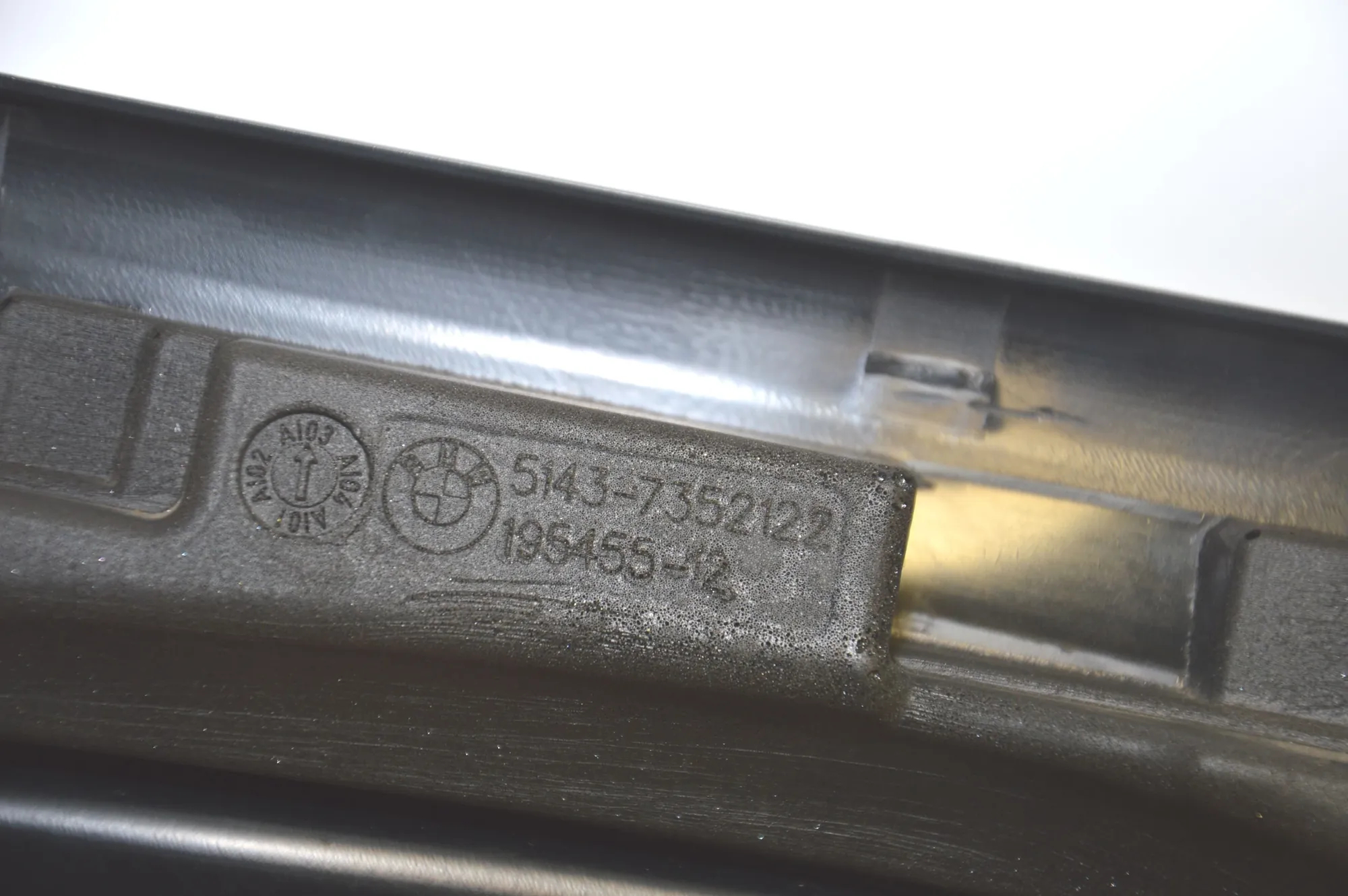 Rear Right Sill Trim – OEM 7352122 · BMW 5 Touring (F11) BMW 5 Touring (F11) 525 d 2012 – 6