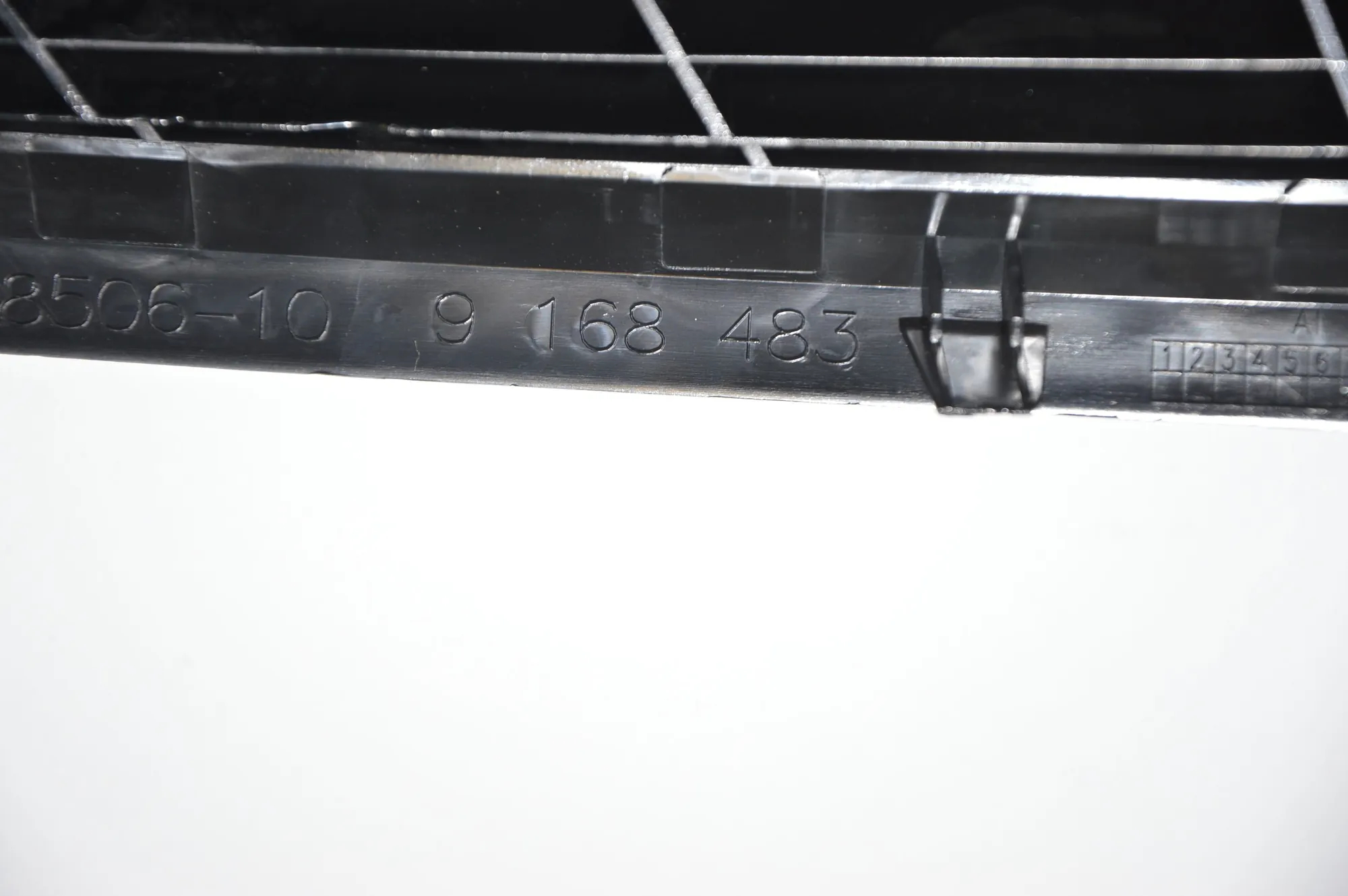Trunk Boot Trim – OEM 9168483 · BMW 5 Touring (F11) BMW 5 Touring (F11) 520 d 2014 – 7