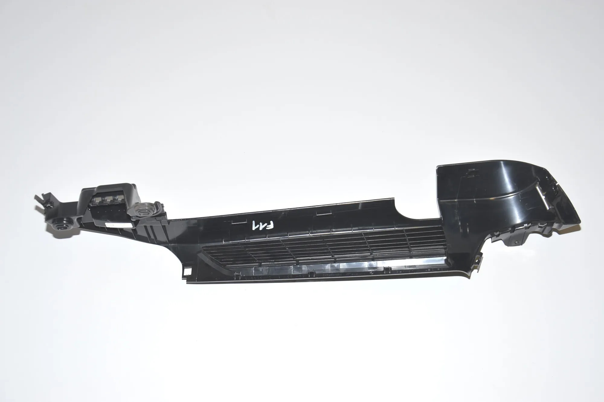Trunk Boot Trim – OEM 9168483 · BMW 5 Touring (F11) BMW 5 Touring (F11) 520 d 2014 – 5