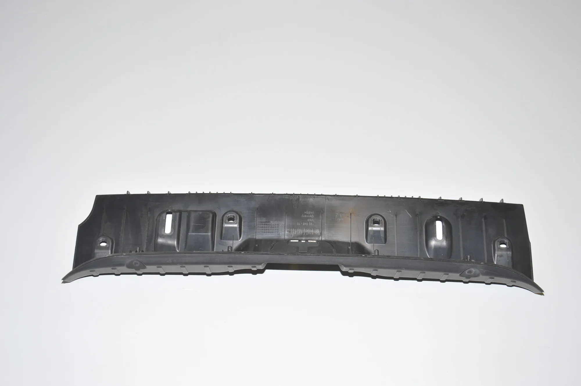Trunk Boot Lock Trim – OEM 7227535 · BMW 5 (F10) BMW 5 (F10) 520 d 2011 – 4