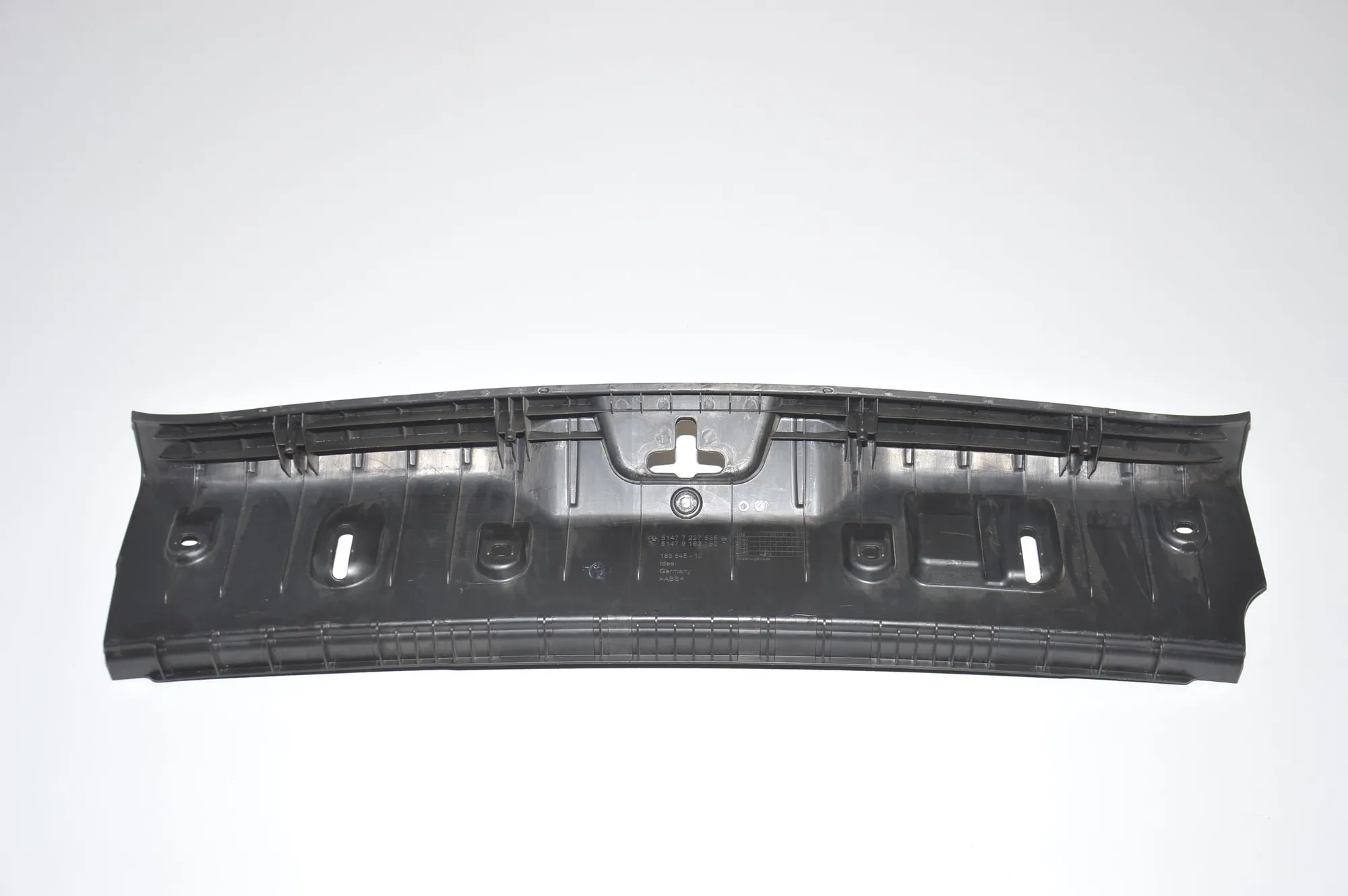 Trunk Boot Lock Trim – OEM 7227535 · BMW 5 (F10) BMW 5 (F10) 520 d 2011 – 5