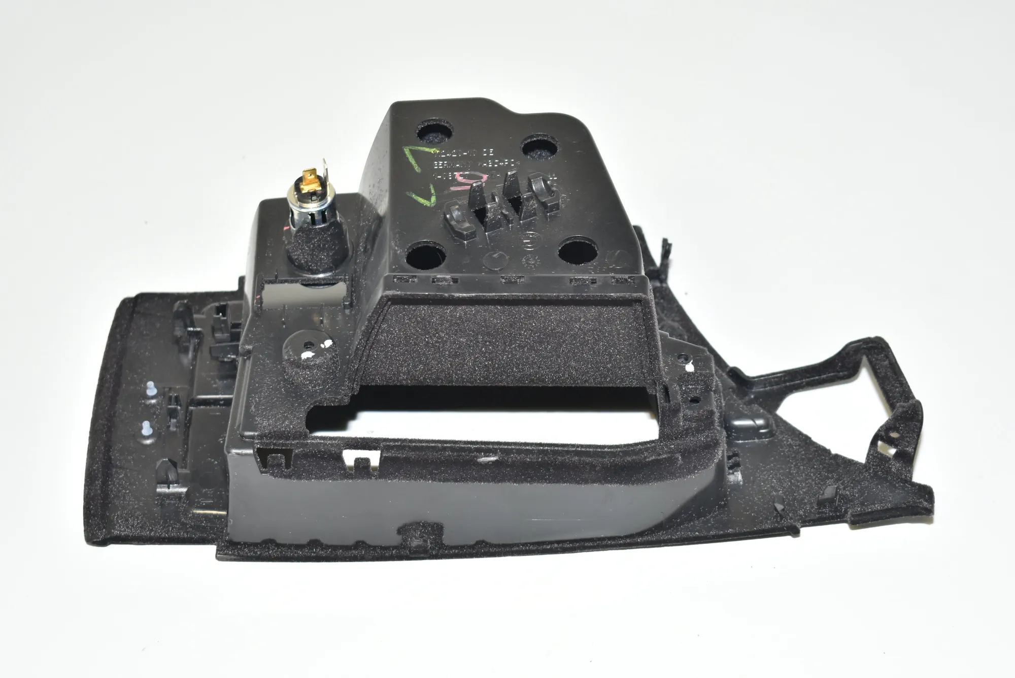 Other Interior Parts – OEM 9277267 · BMW 5 Touring (F11) BMW 5 Touring (F11) 525 d 2014 – 3