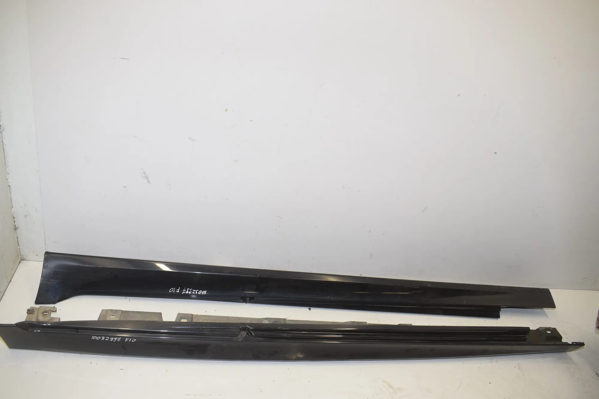 Sideskirt Kit – OEM 8048685 · BMW 5 (F10) 530 d 2014 – 2