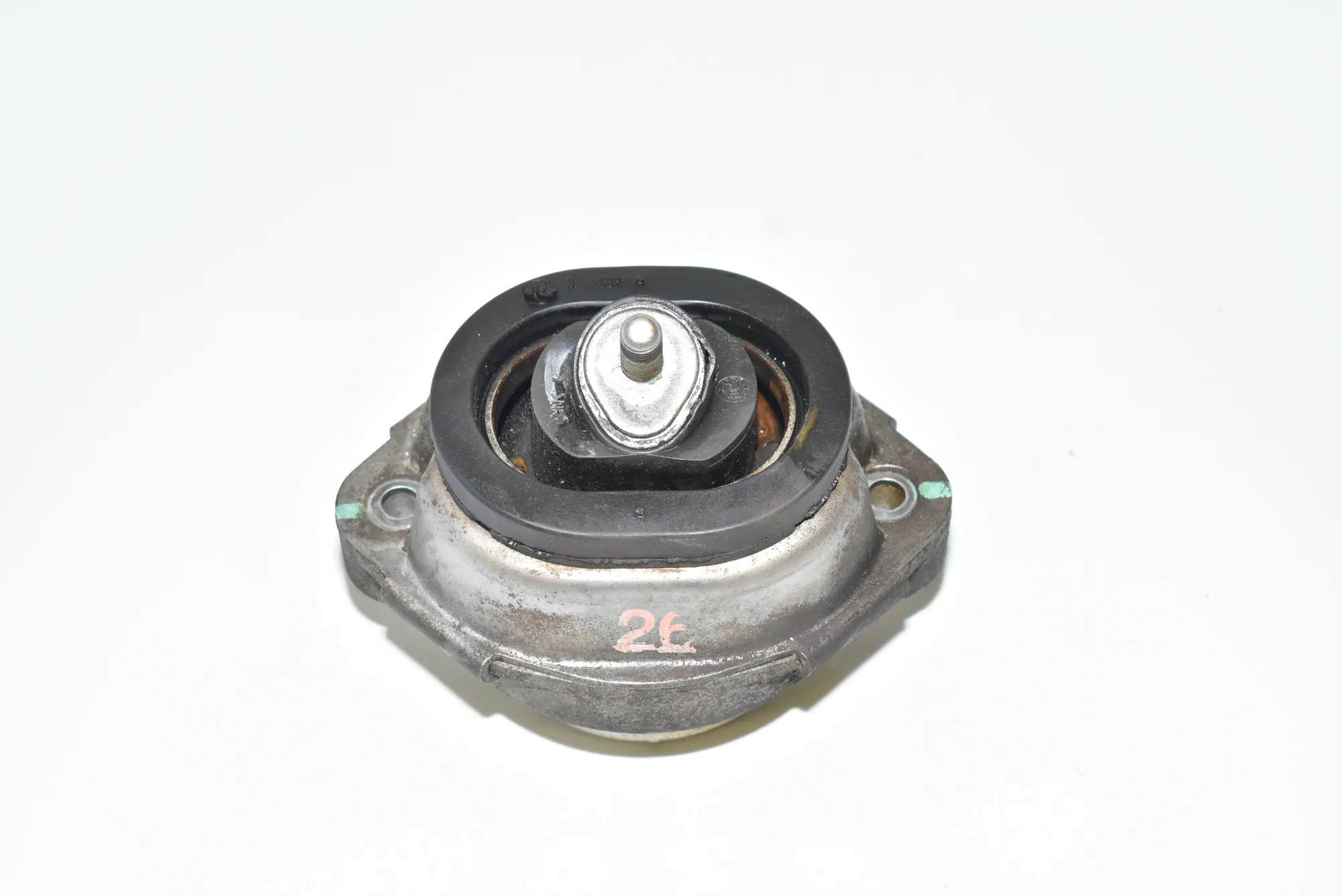 Right Side Engine Mount – OEM 6758428 · BMW X5 (E53) 4.6 is 2002