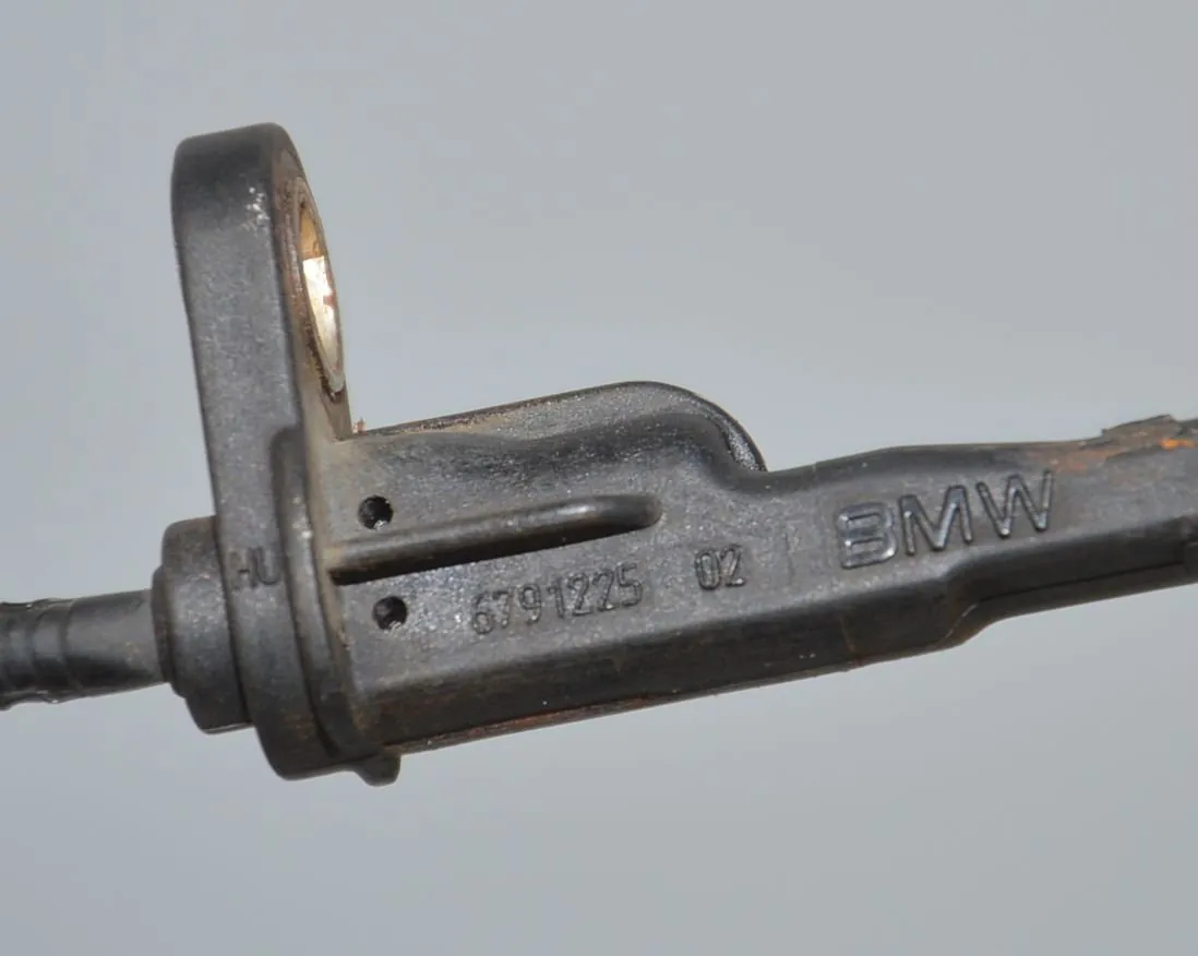 Rear Left ABS Sensor – OEM 6791225 · BMW 1 (F20) 118 d 2011 – 5
