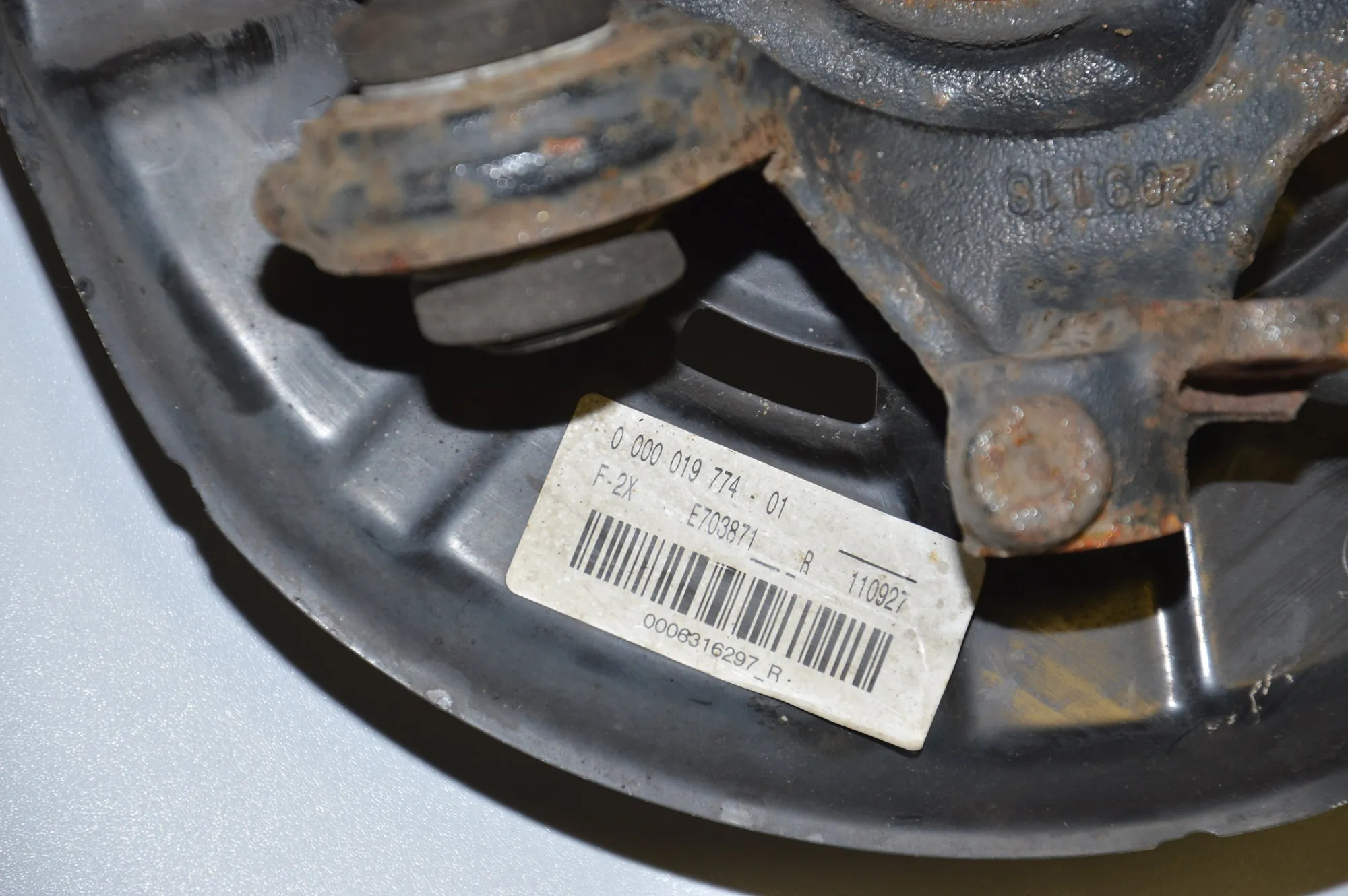 Rear Right Wheel Hub – OEM 0000019774 · BMW 1 (F20) 118 d 2011 – 5