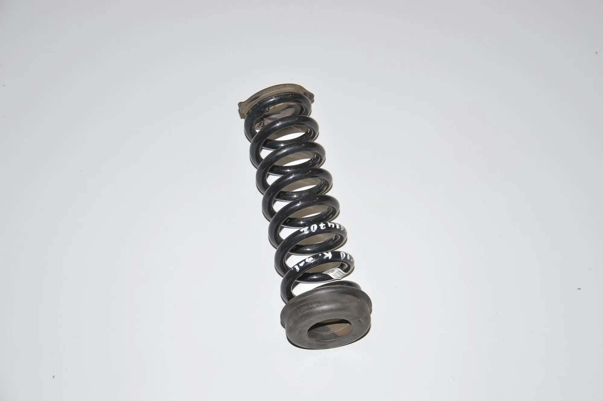 Rear Left Coil Spring – OEM 6851928 · BMW 1 (F20) 118 d 2011 – 4