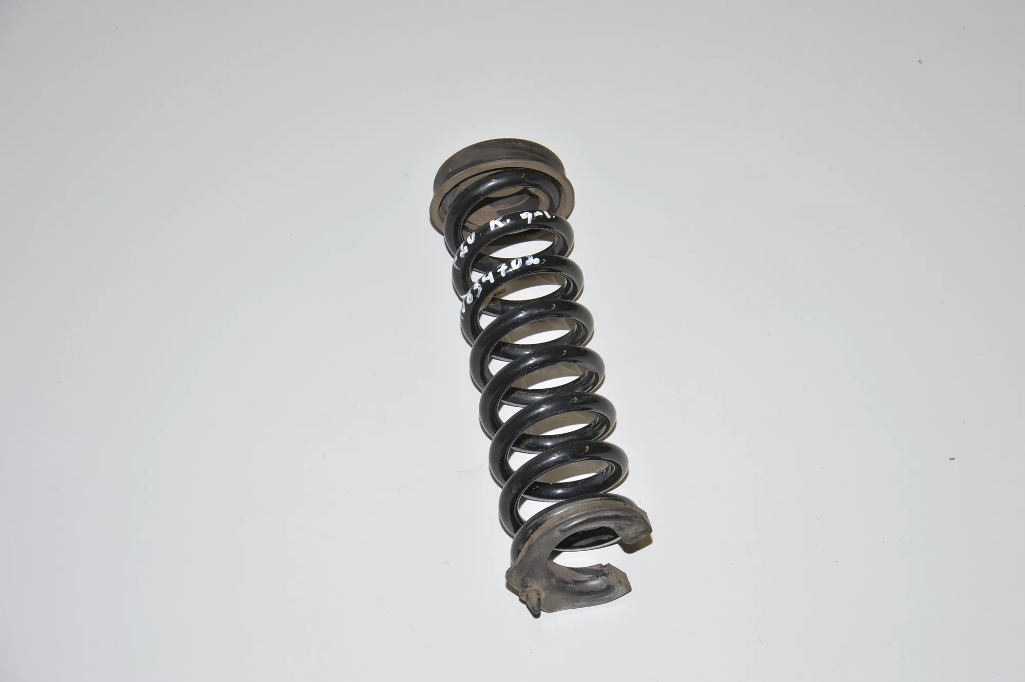 Rear Left Coil Spring – OEM 6851928 · BMW 1 (F20) 118 d 2011 – 3