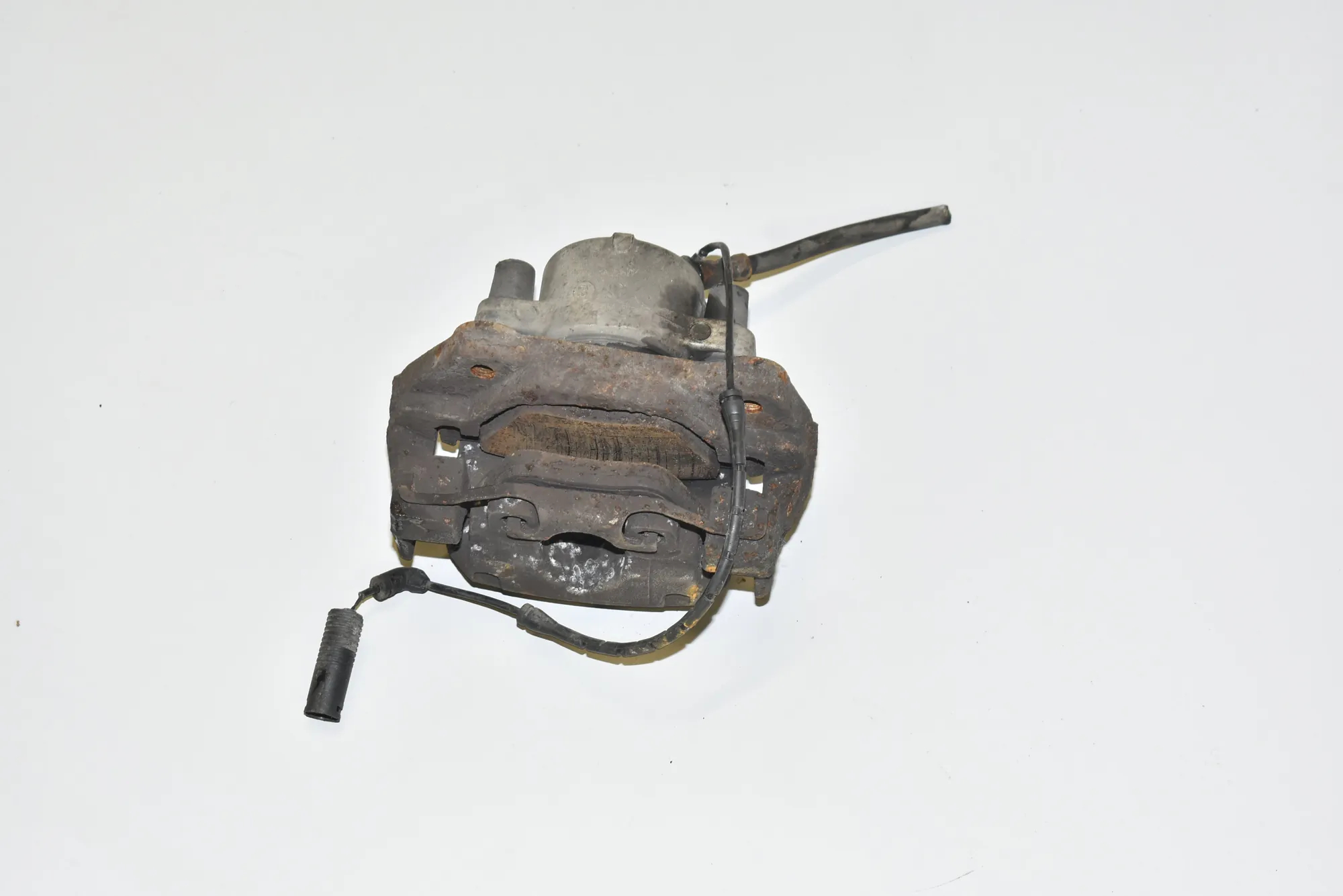 Front Left Brake Caliper · BMW 5 Touring (E39) 525 d 2002 – 4