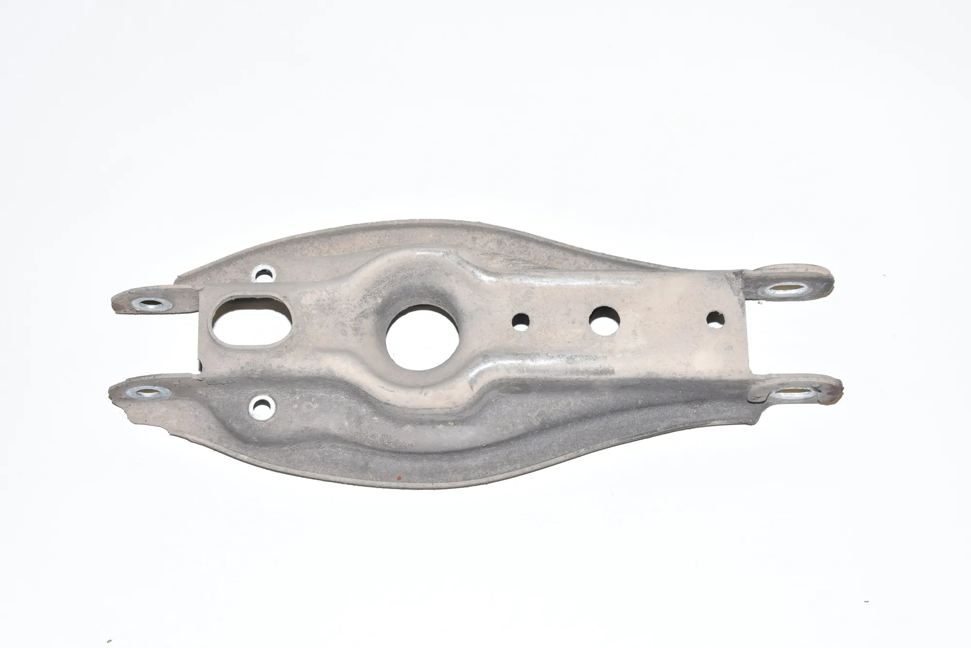 Rear Right Lower Control Arm – OEM 6772899 · BMW 1 (E81) 118 d 2008