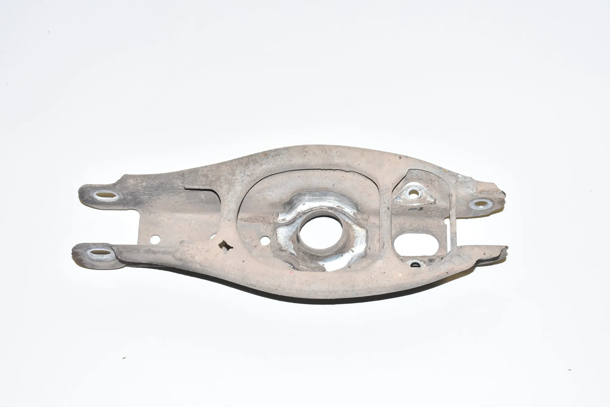 Rear Right Lower Control Arm – OEM 6772899 · BMW 1 (E81) 118 d 2008 – 3